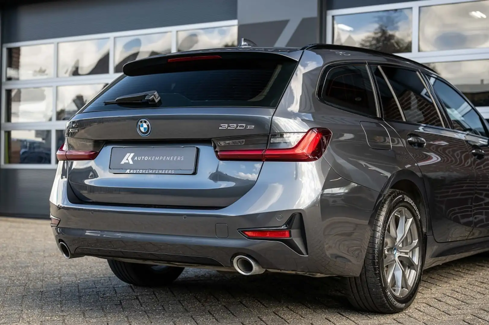 BMW 330 3-serie 330e xDrive | Sportline | Shadow | Cruise Gris - 2