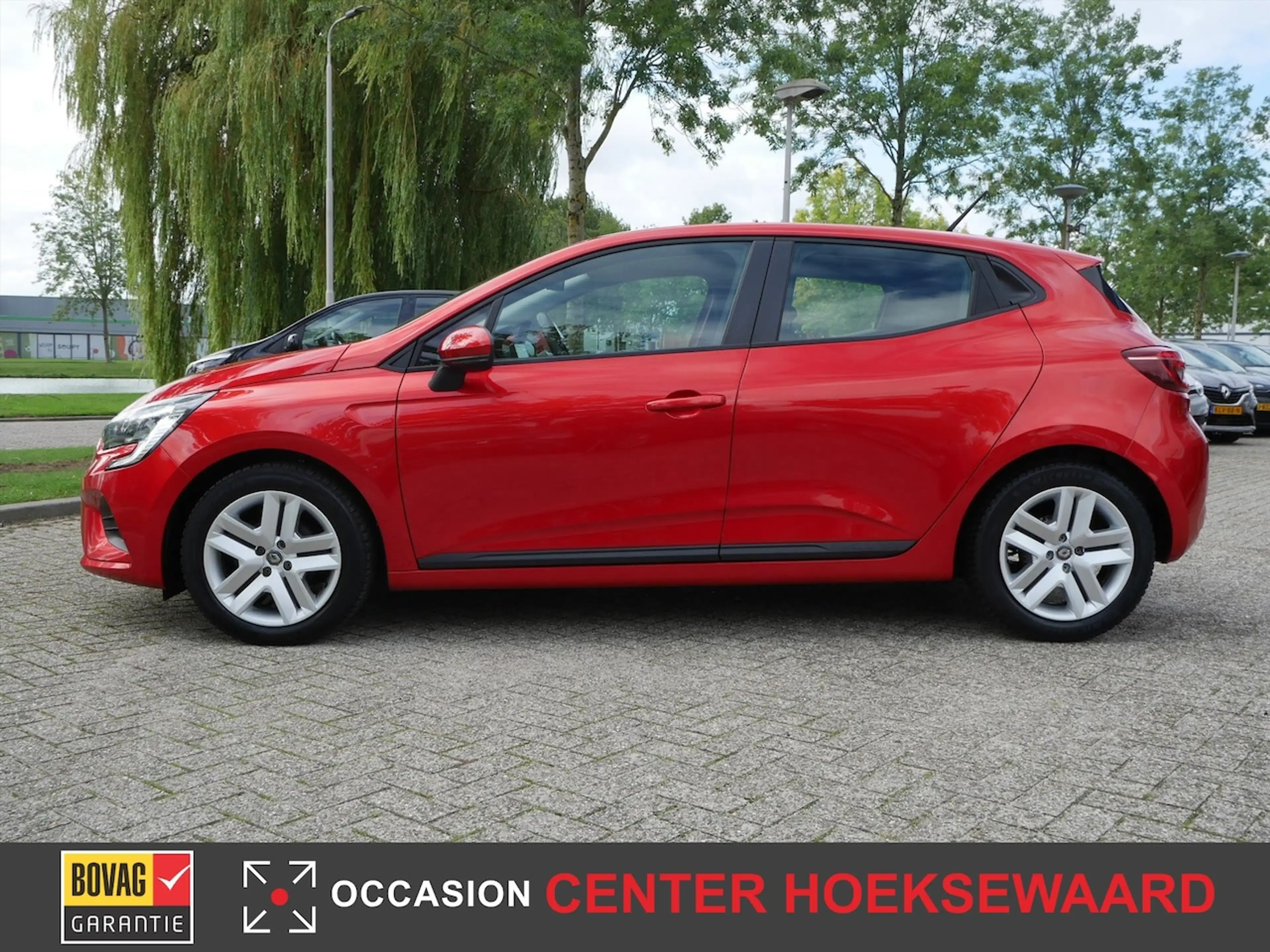 Renault Clio 1.0 TCe Zen — photo 12
