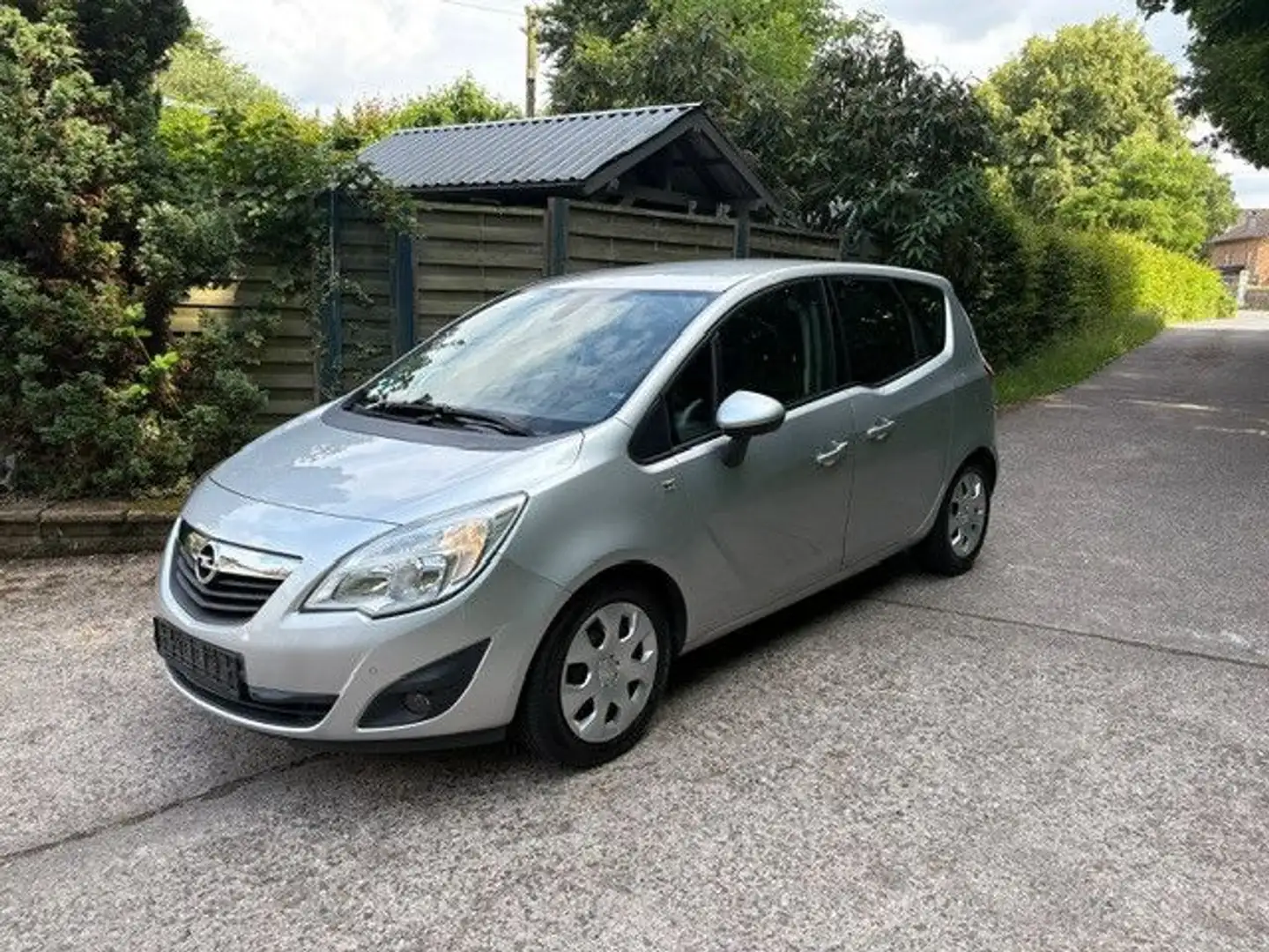 Opel Meriva B Edition 1,4 Ltr. - 88 kW KLIMA, AHK Silber - 1