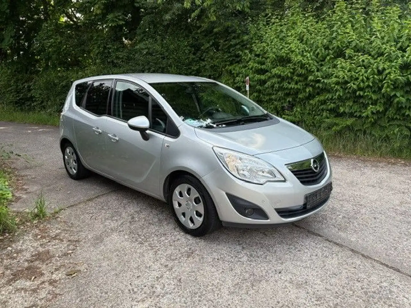 Opel Meriva B Edition 1,4 Ltr. - 88 kW KLIMA, AHK Silber - 2