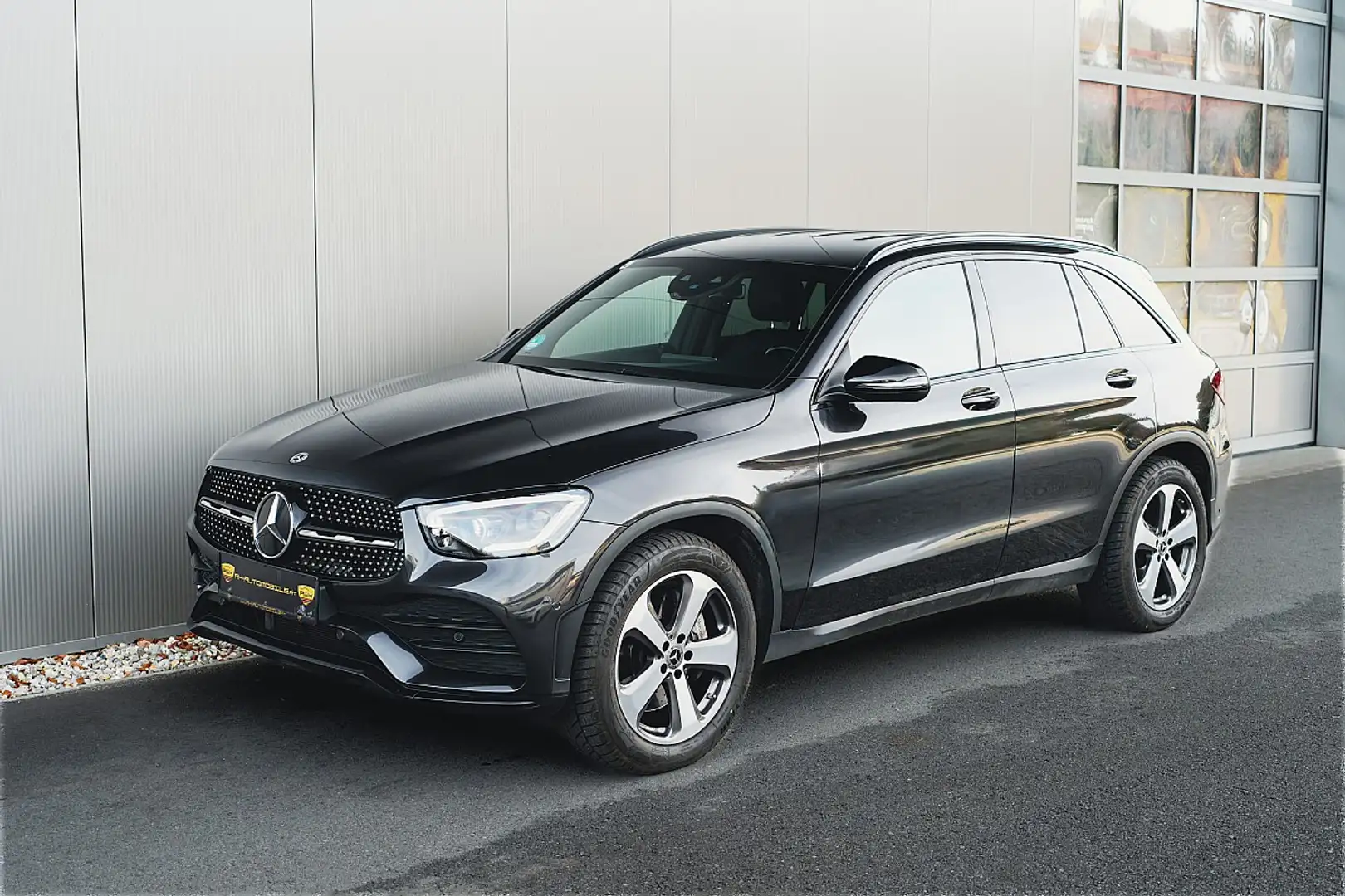 Mercedes-Benz GLC 220 d 4MATIC Aut., AMG Line, AHK, Matrix LED, Top Z... Grau - 1