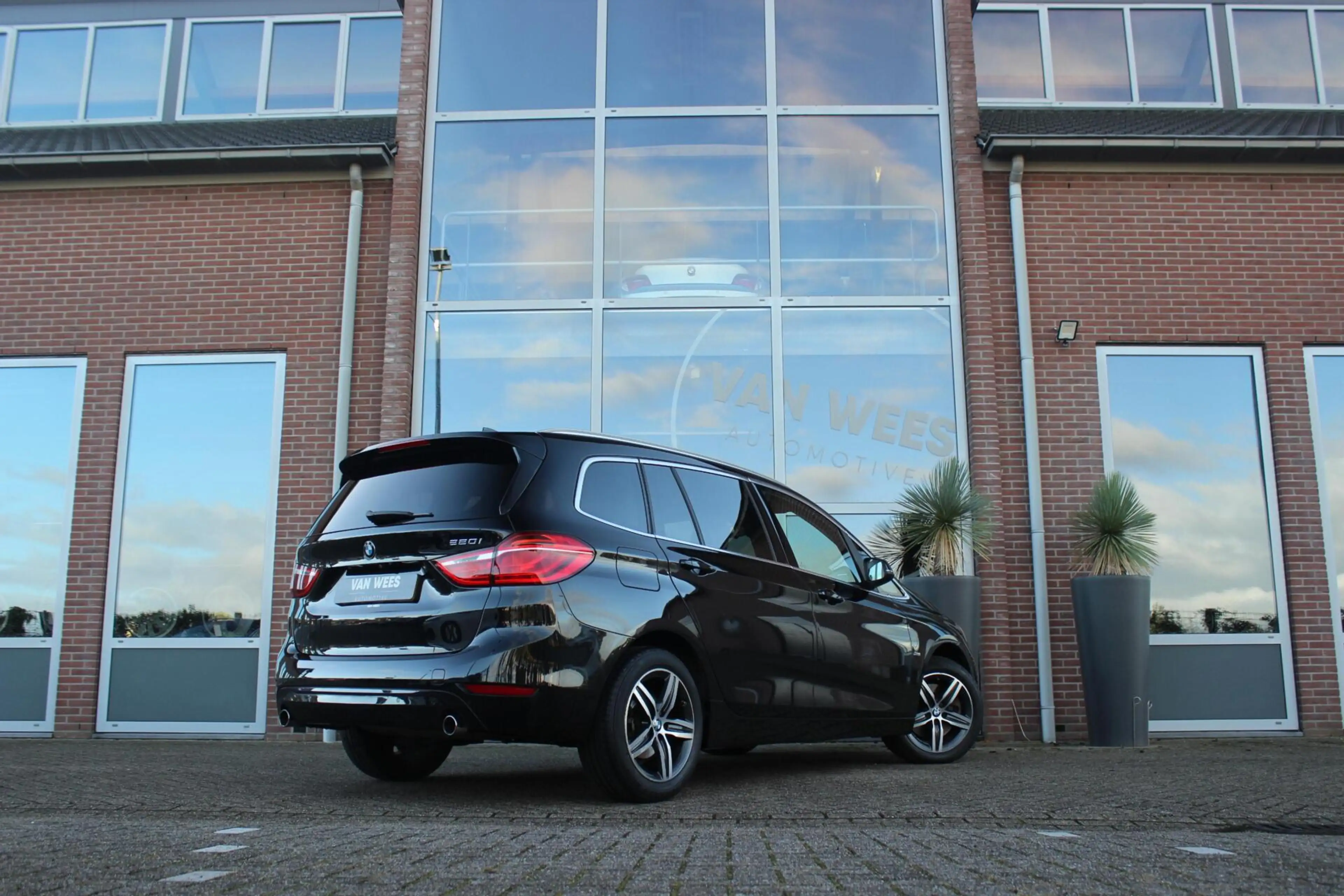 BMW 220 2-serie Gran Tourer 220i 7p. High Executive | Spor — photo 5