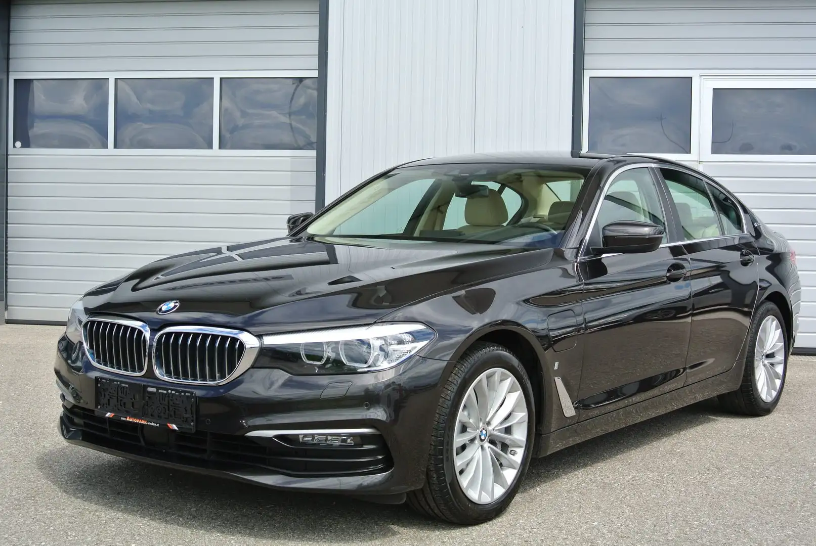 BMW 530 e Hybrid Aut. *  virt. Cockpit* * LEDER * ACC Grau - 1