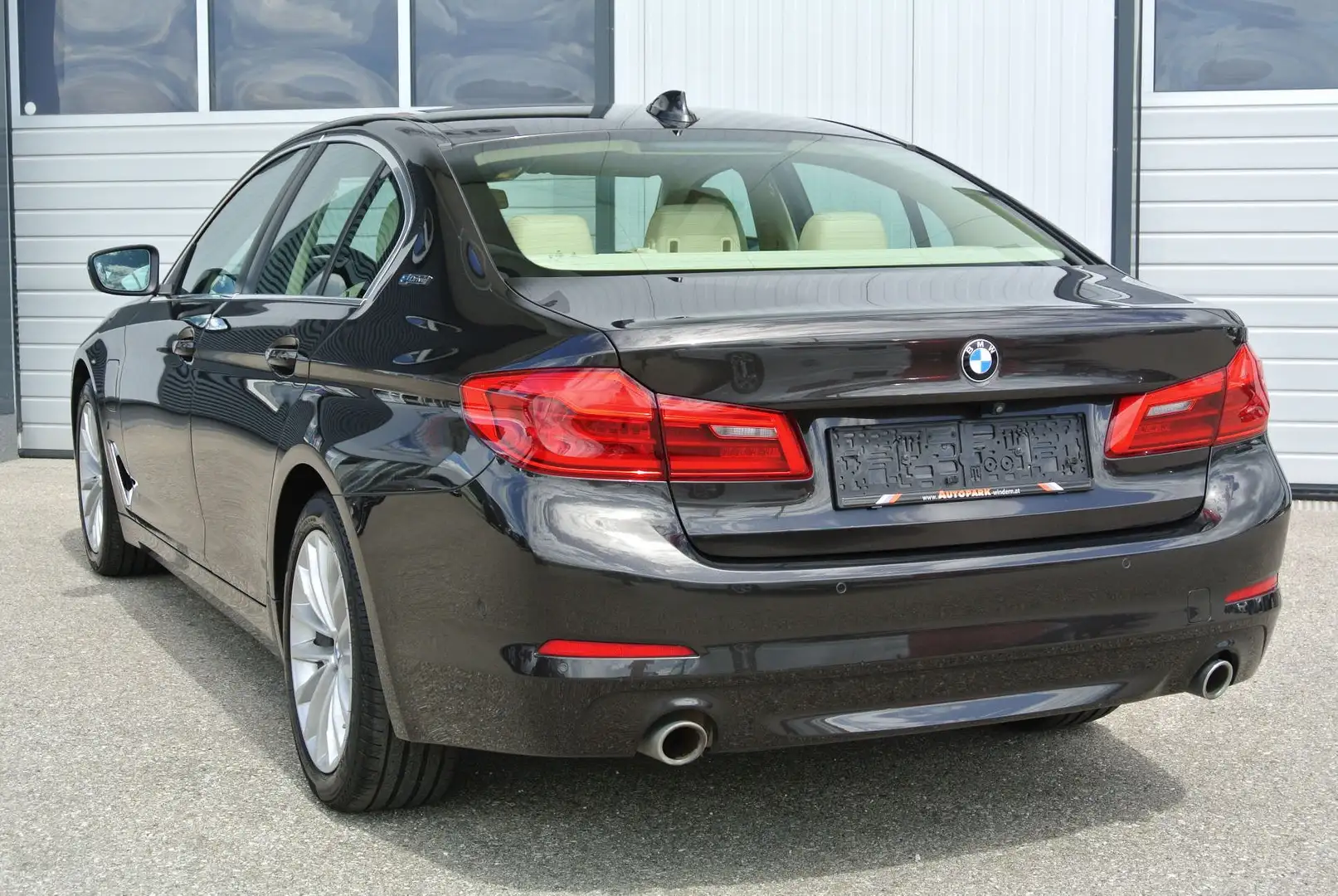 BMW 530 e Hybrid Aut. *  virt. Cockpit* * LEDER * ACC Grau - 2