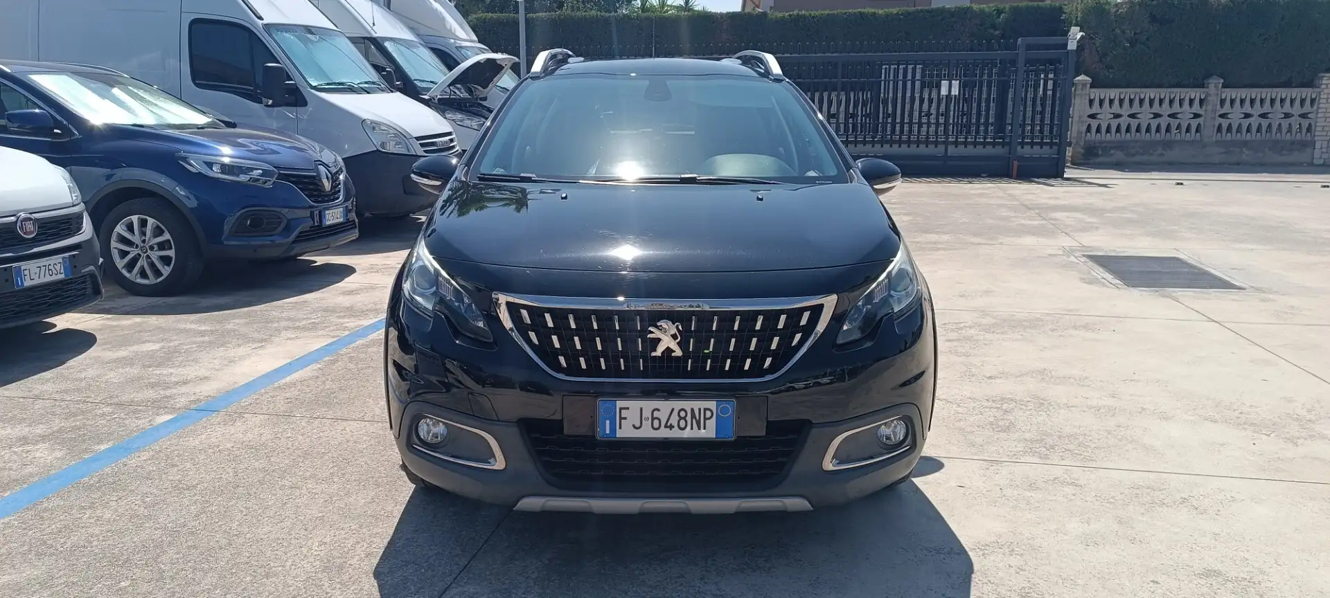 Peugeot 2008 BlueHDi 120 S&S Allure Nero - 2