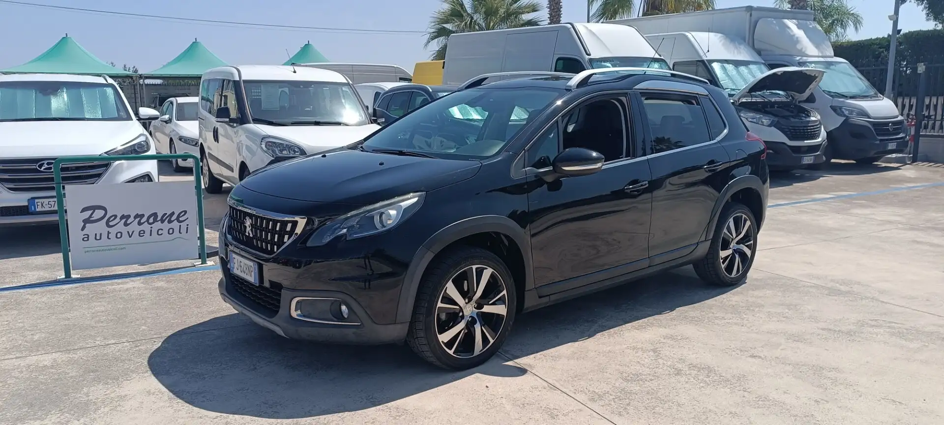 Peugeot 2008 BlueHDi 120 S&S Allure Nero - 1