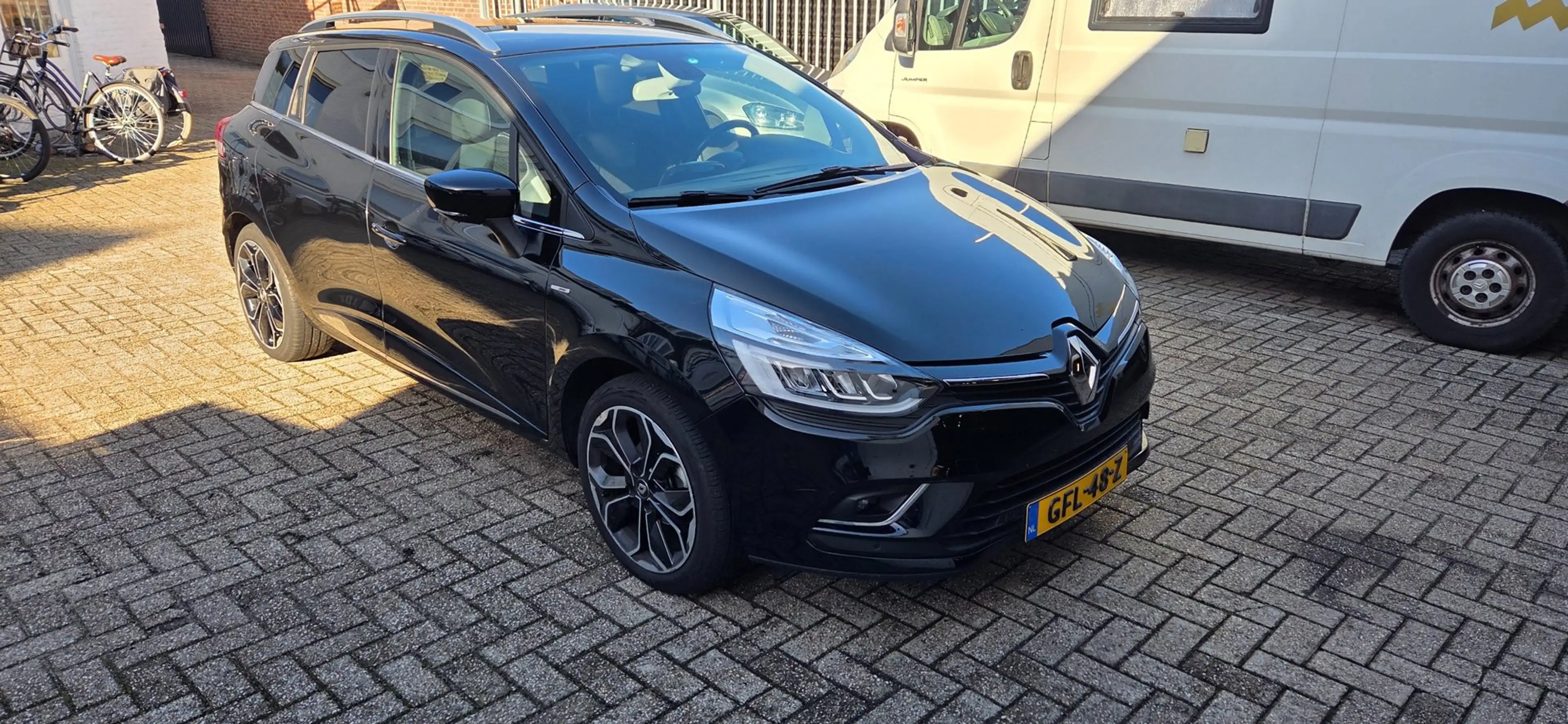 Renault Clio Estate 1.2 TCe Intens bose uitv lage km stand 33 d — photo 2