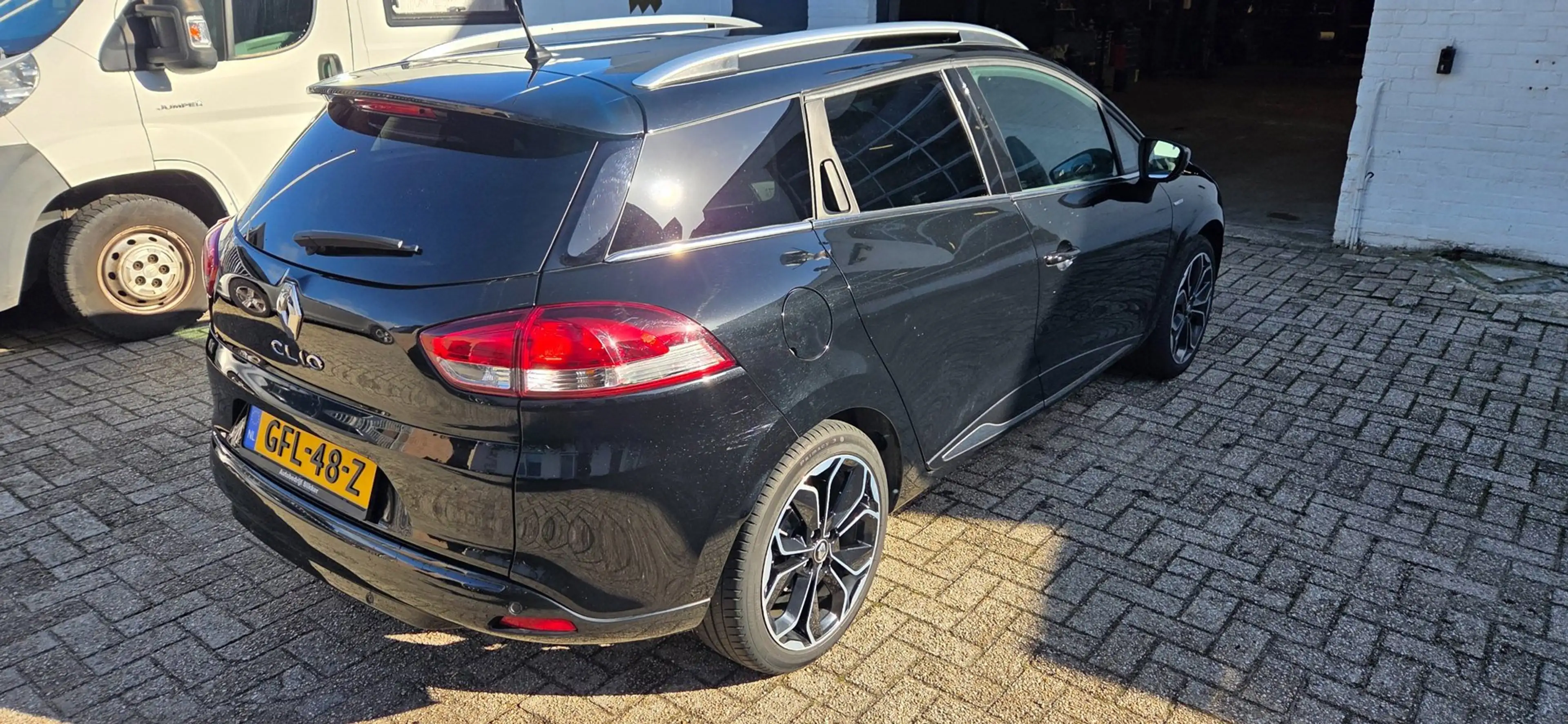Renault Clio Estate 1.2 TCe Intens bose uitv lage km stand 33 d — photo 4