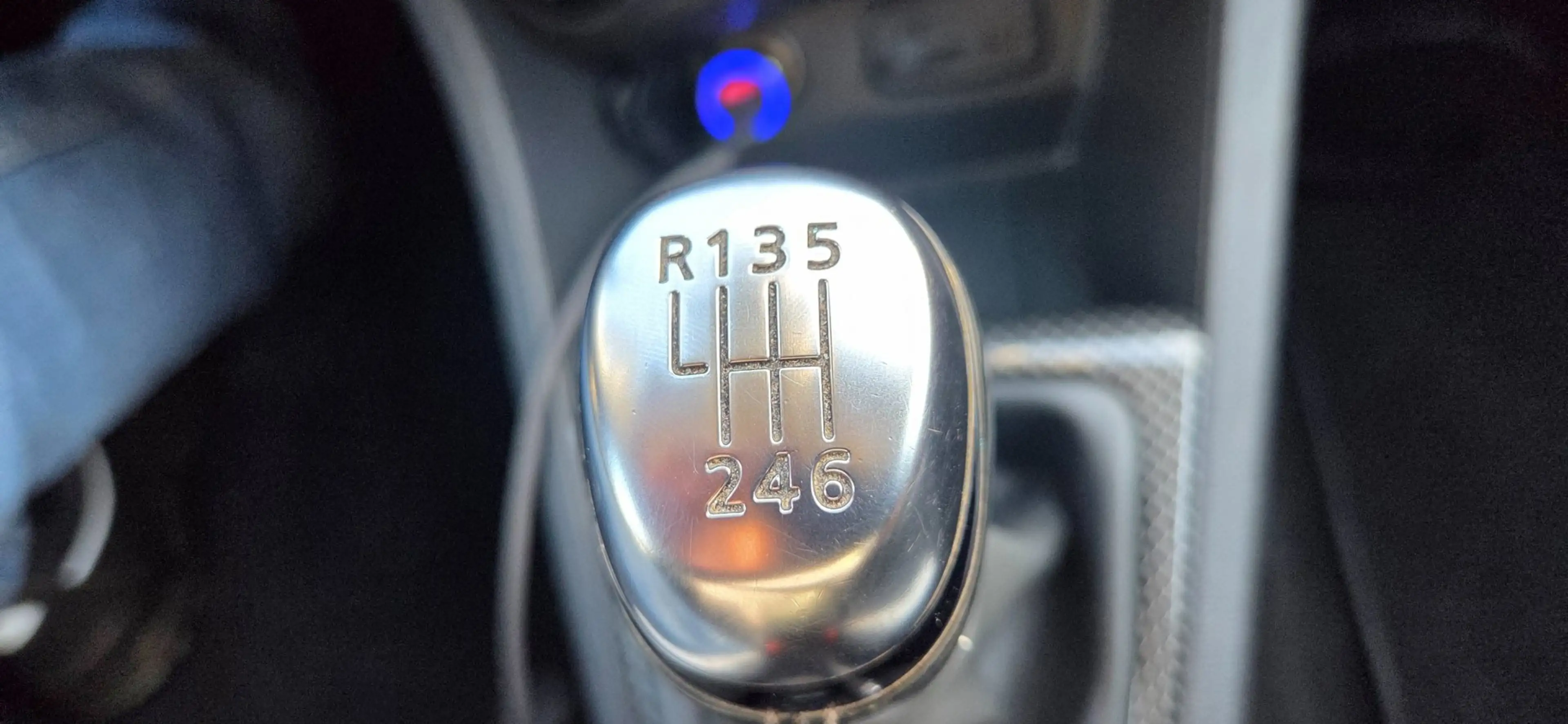 Renault Clio Estate 1.2 TCe Intens bose uitv lage km stand 33 d — photo 14