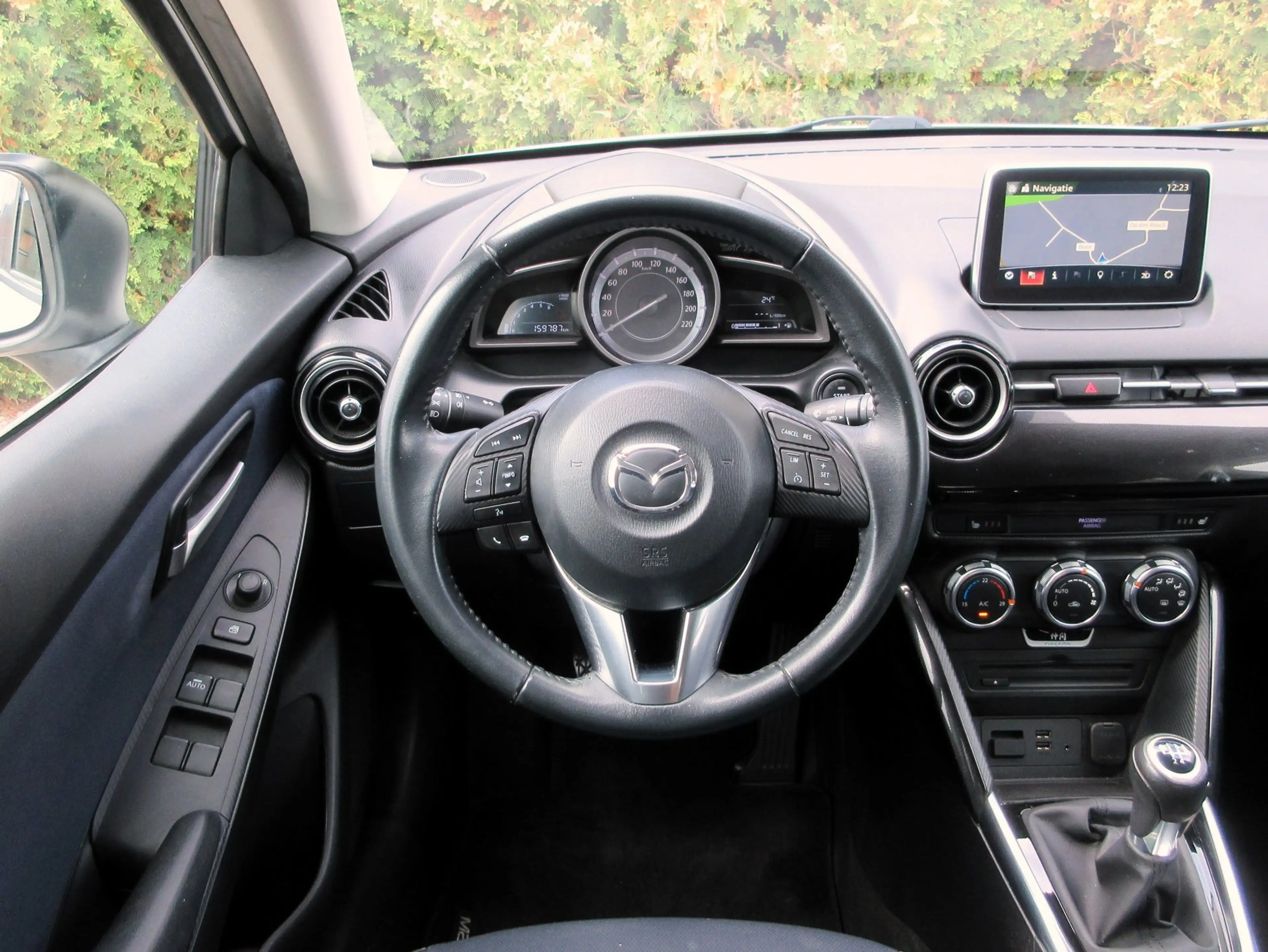Mazda 2 1.5 Skyactiv-G Nakama * Navi * Cruise * Pdc * — photo 9