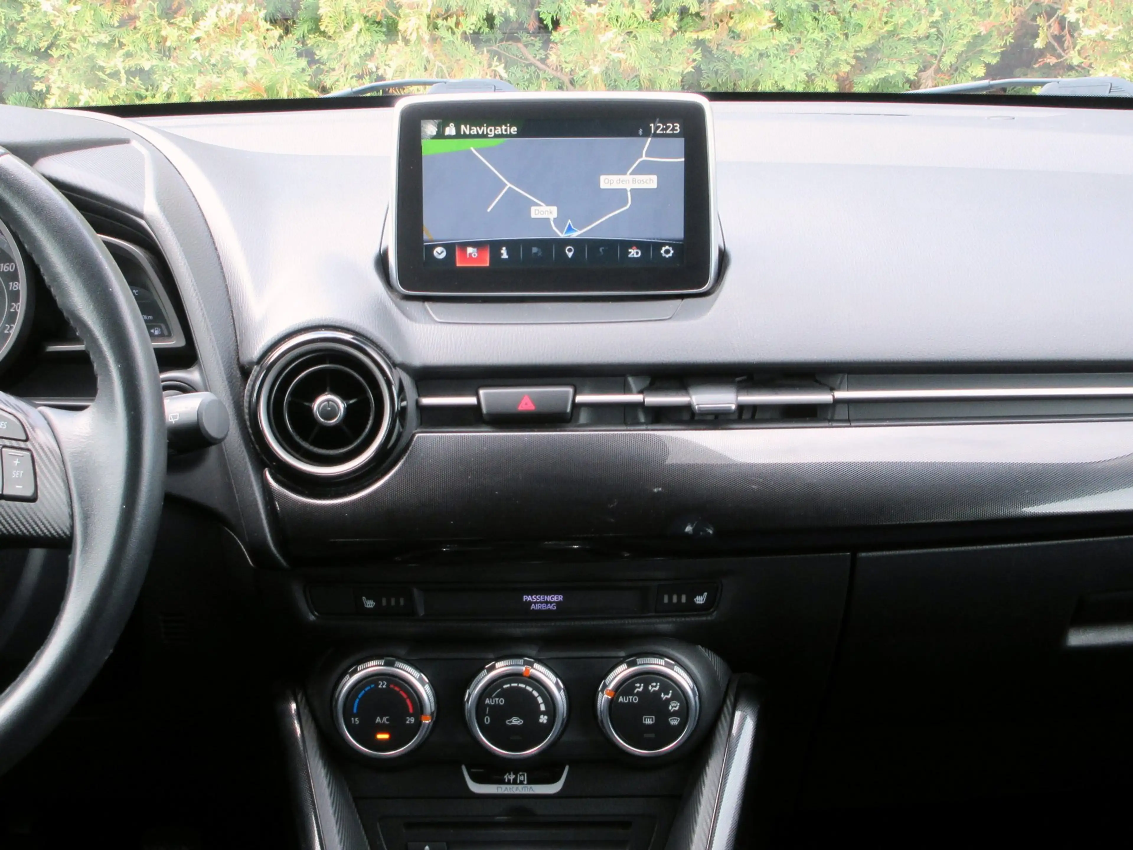 Mazda 2 1.5 Skyactiv-G Nakama * Navi * Cruise * Pdc * — photo 10