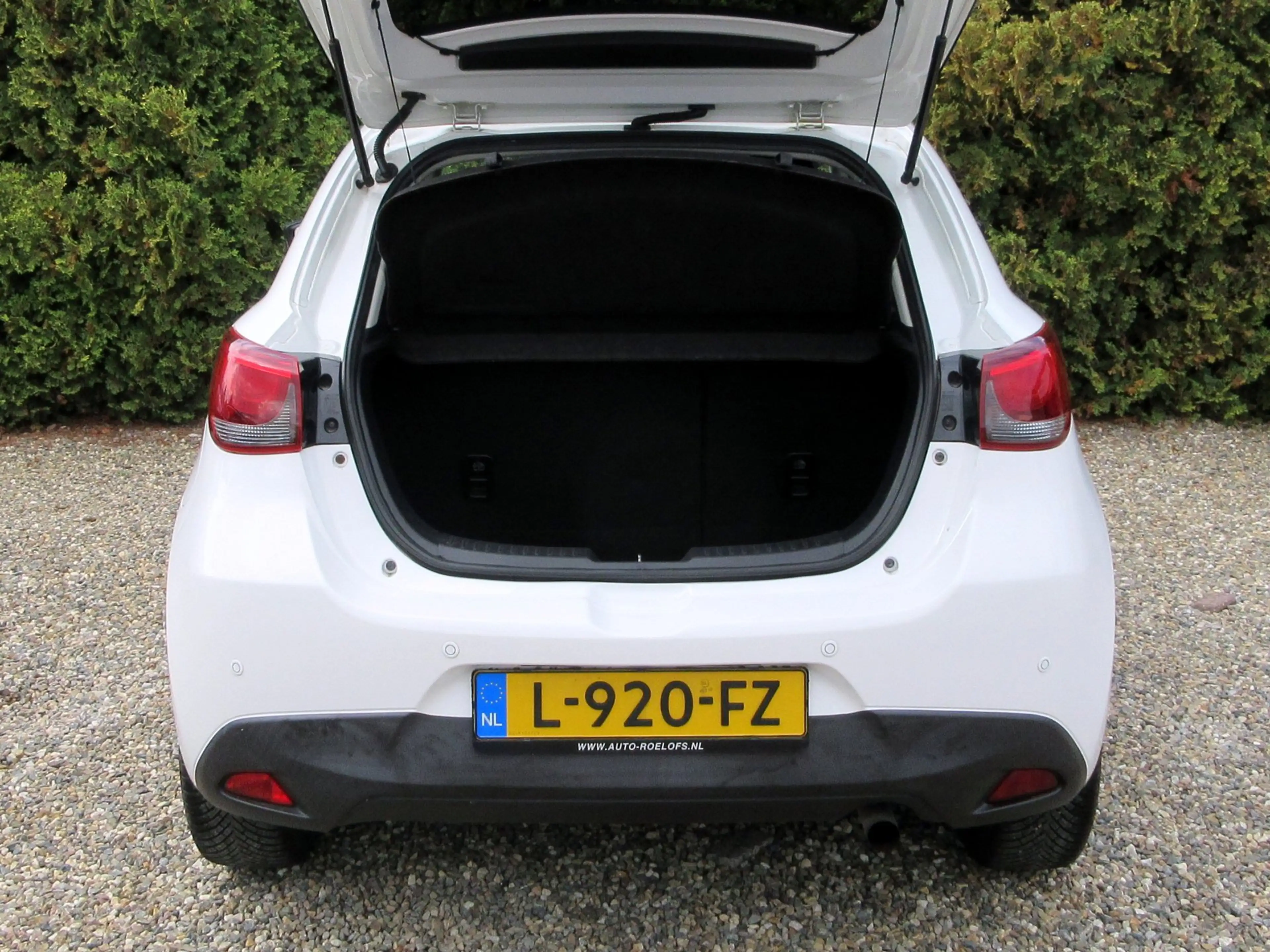 Mazda 2 1.5 Skyactiv-G Nakama * Navi * Cruise * Pdc * — photo 8