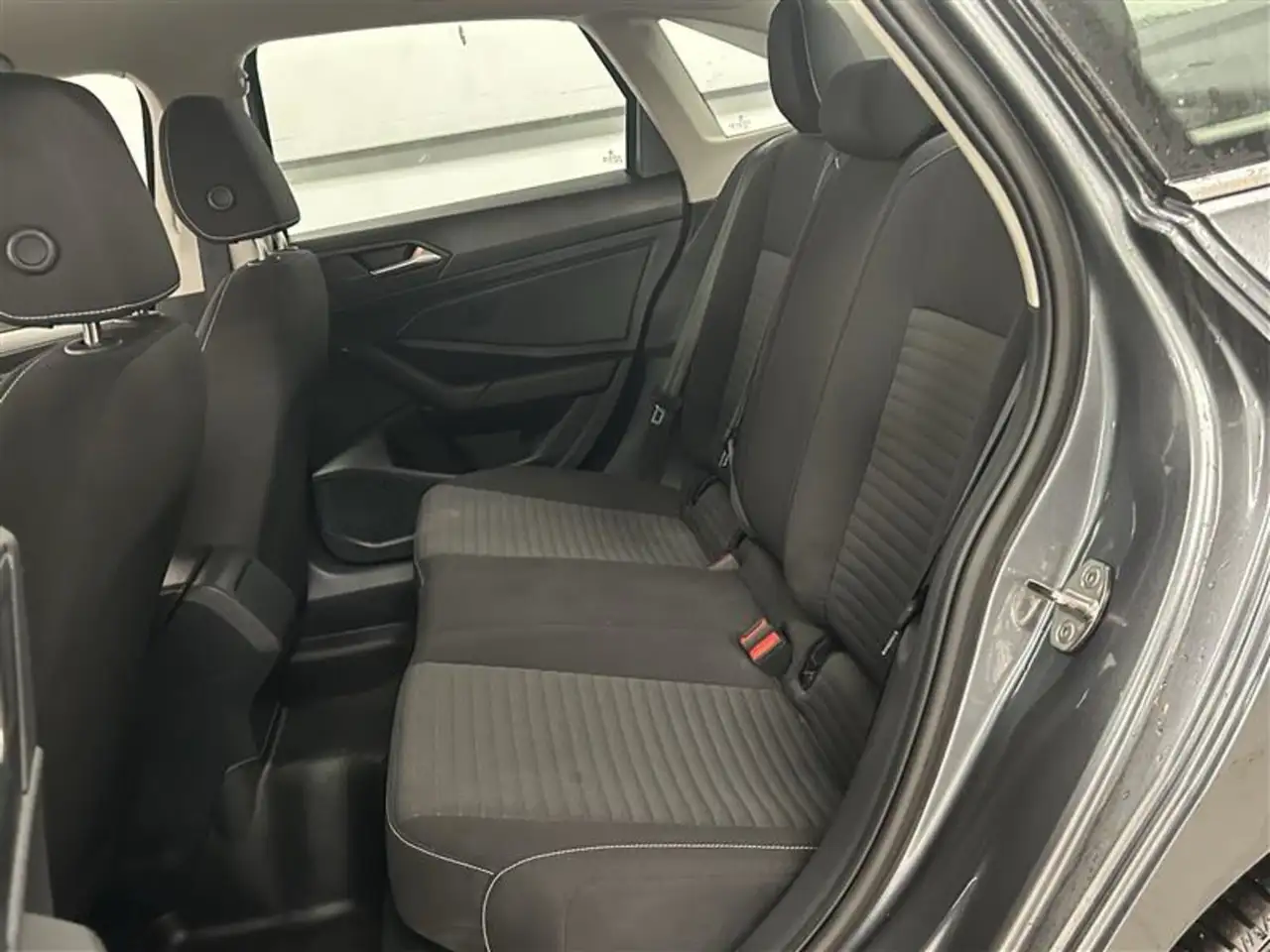Volkswagen Jetta снимка Volkswagen Jetta