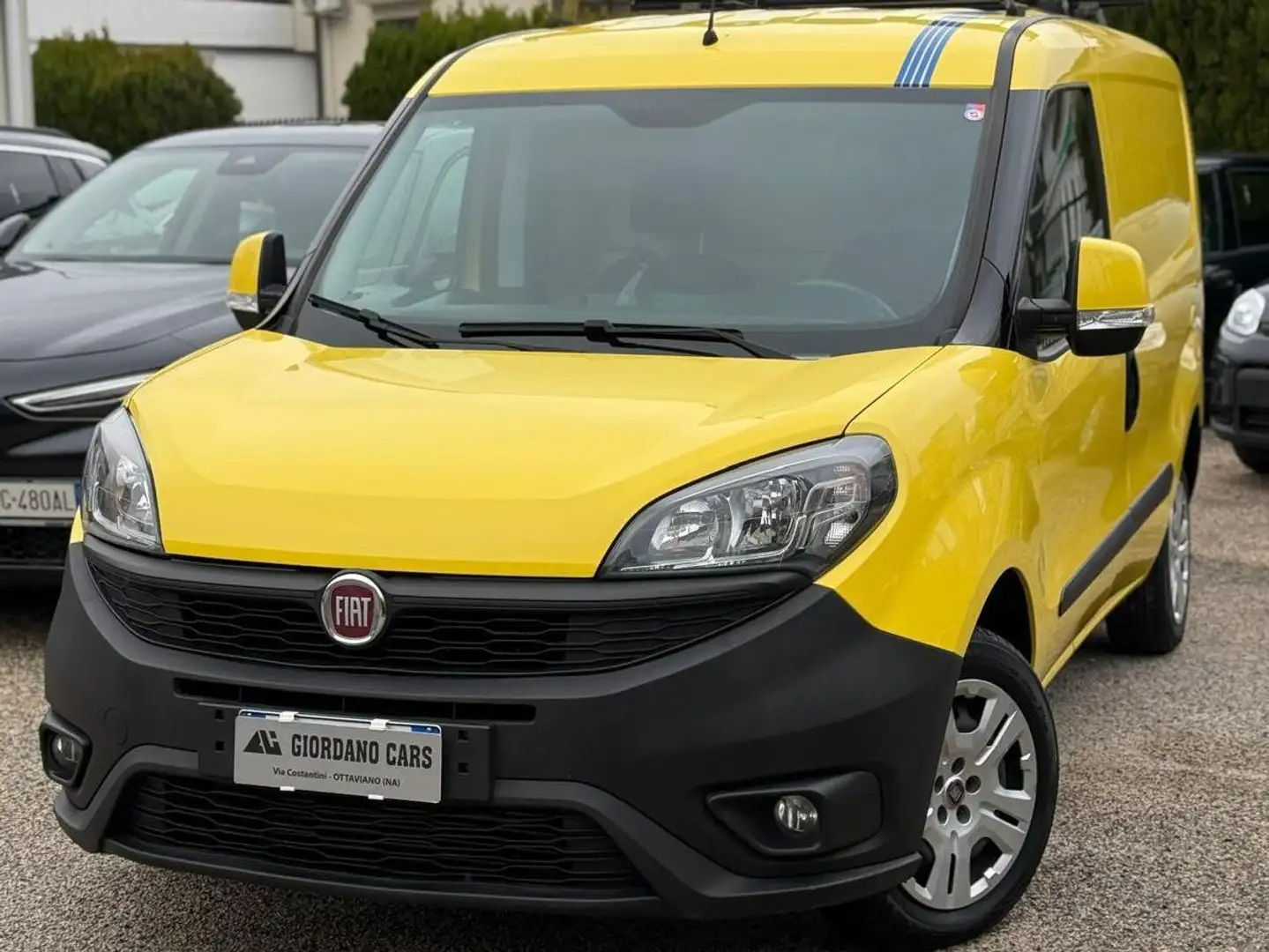 Fiat Doblo 1.3 95CV  MJT PC-TN Cargo Lamierato SX Geel - 1