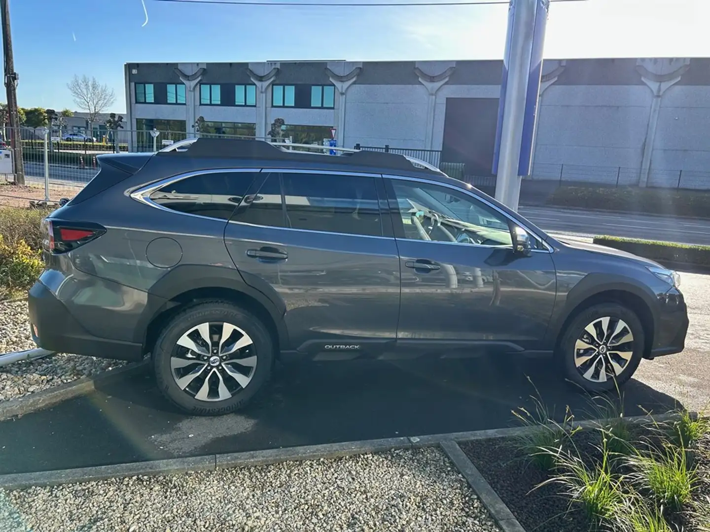 Subaru OUTBACK 2.5i Premium CVT | MY25 | Safe8 Grijs - 2