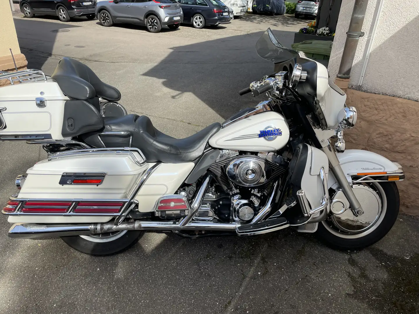Harley-Davidson Electra Glide Classic Alb - 1