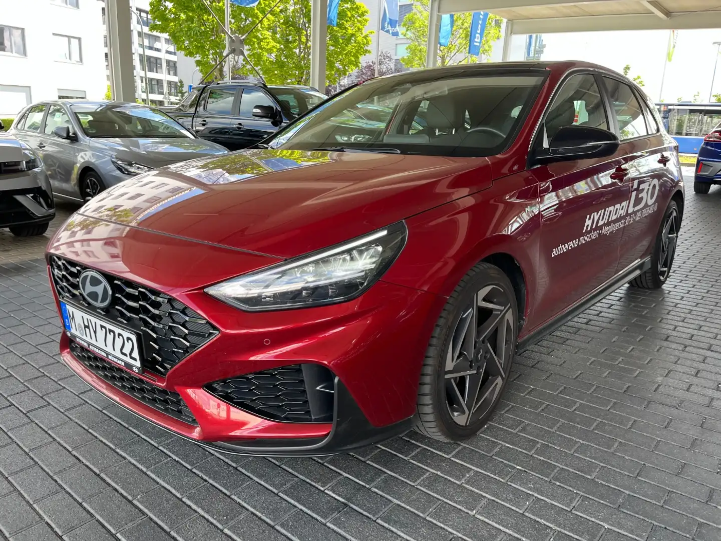 Hyundai i30 1.5 T-GDI N Line FLA Pano SpurH LM LED Navi Rot - 2