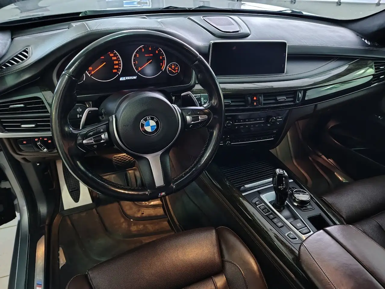 BMW X5 снимка BMW X5
