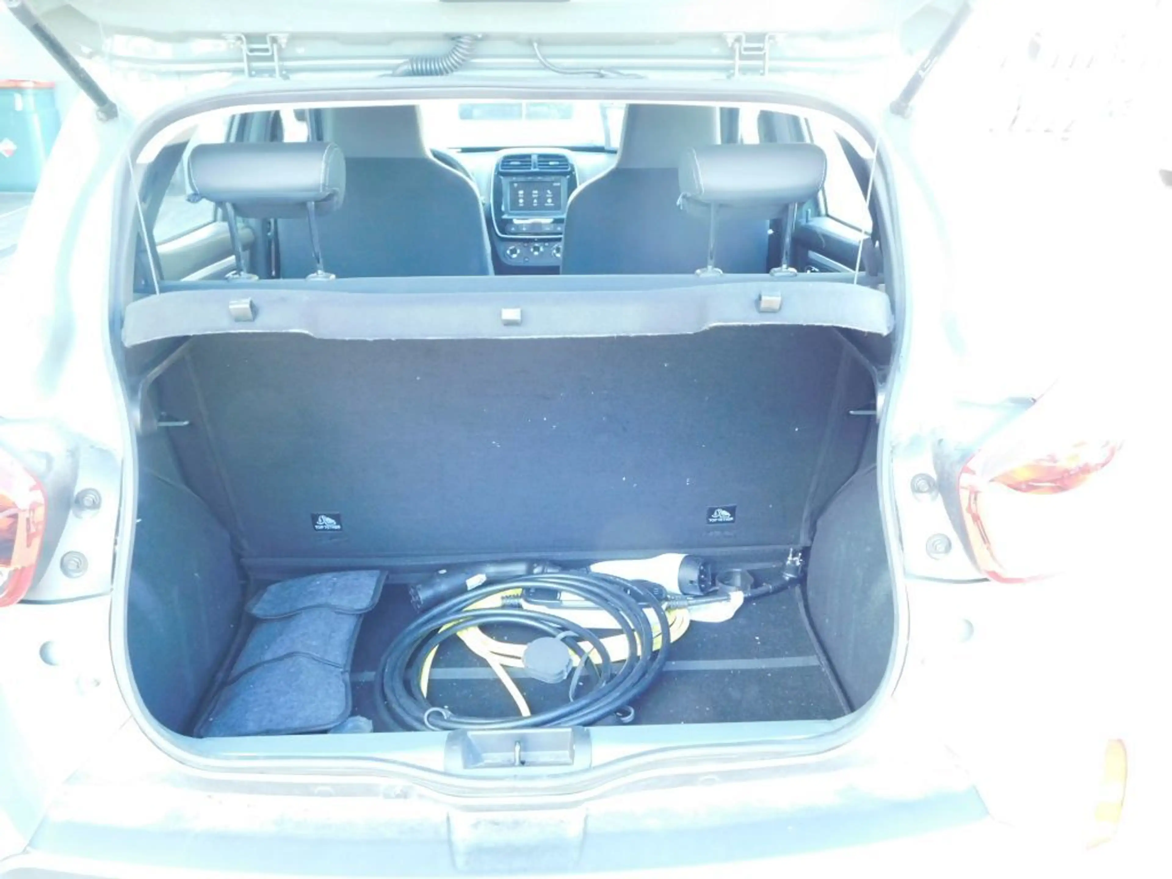 Dacia Spring Essential — photo 12
