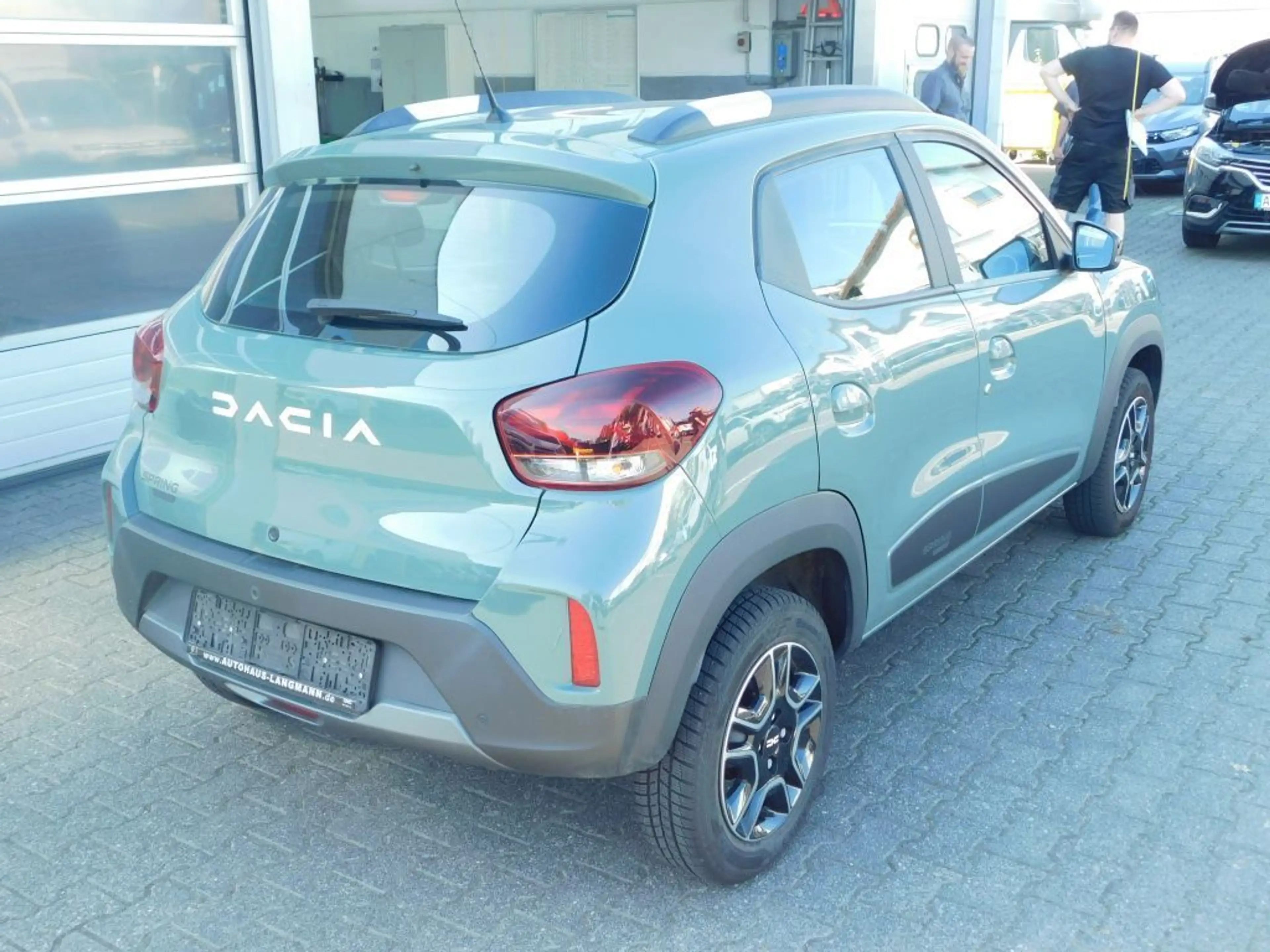Dacia Spring Essential — photo 3