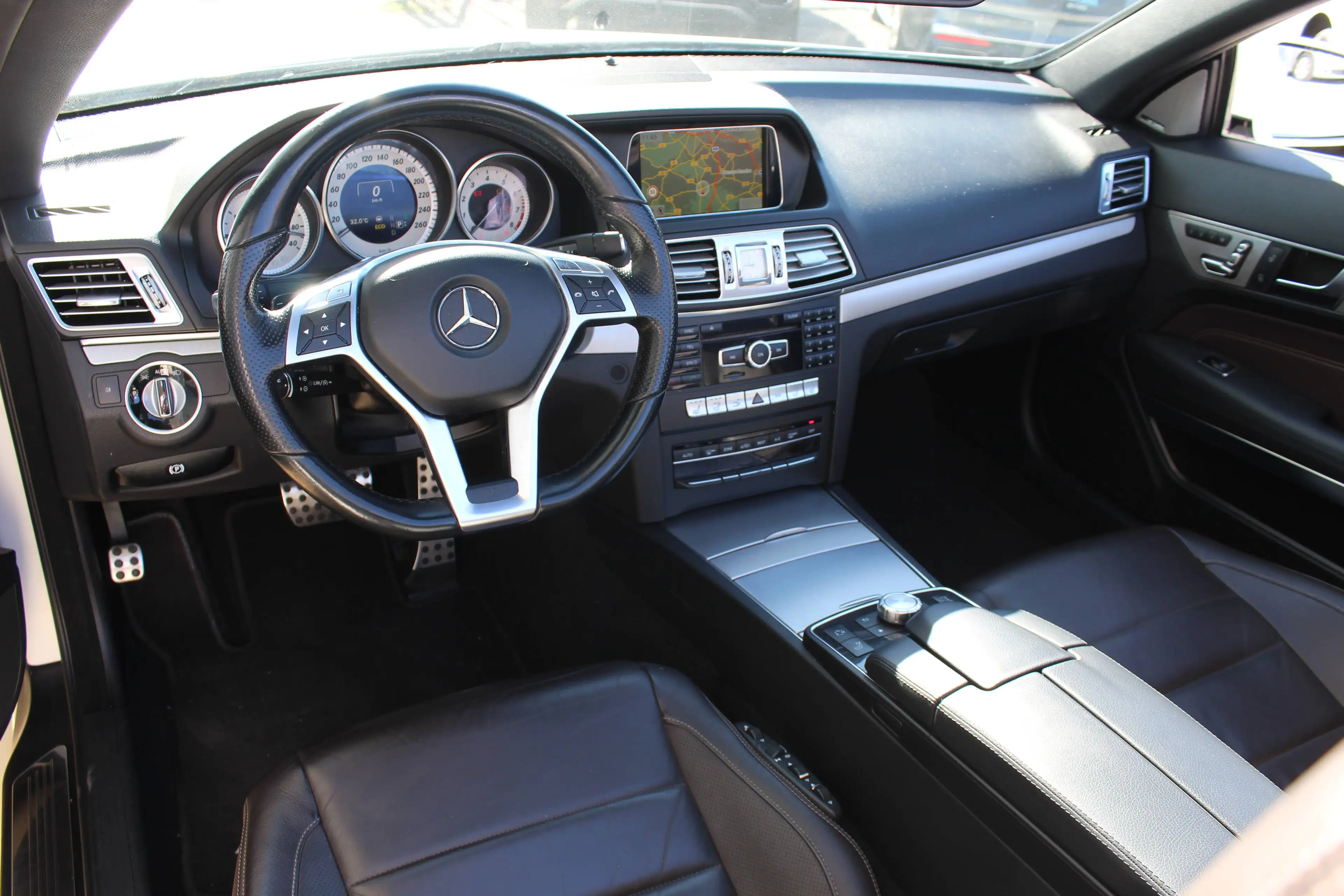 Mercedes-Benz E 400 E 400 AMG Sportpaket // DESIGNO // AIRCAP // Harman Kardon // — photo 14