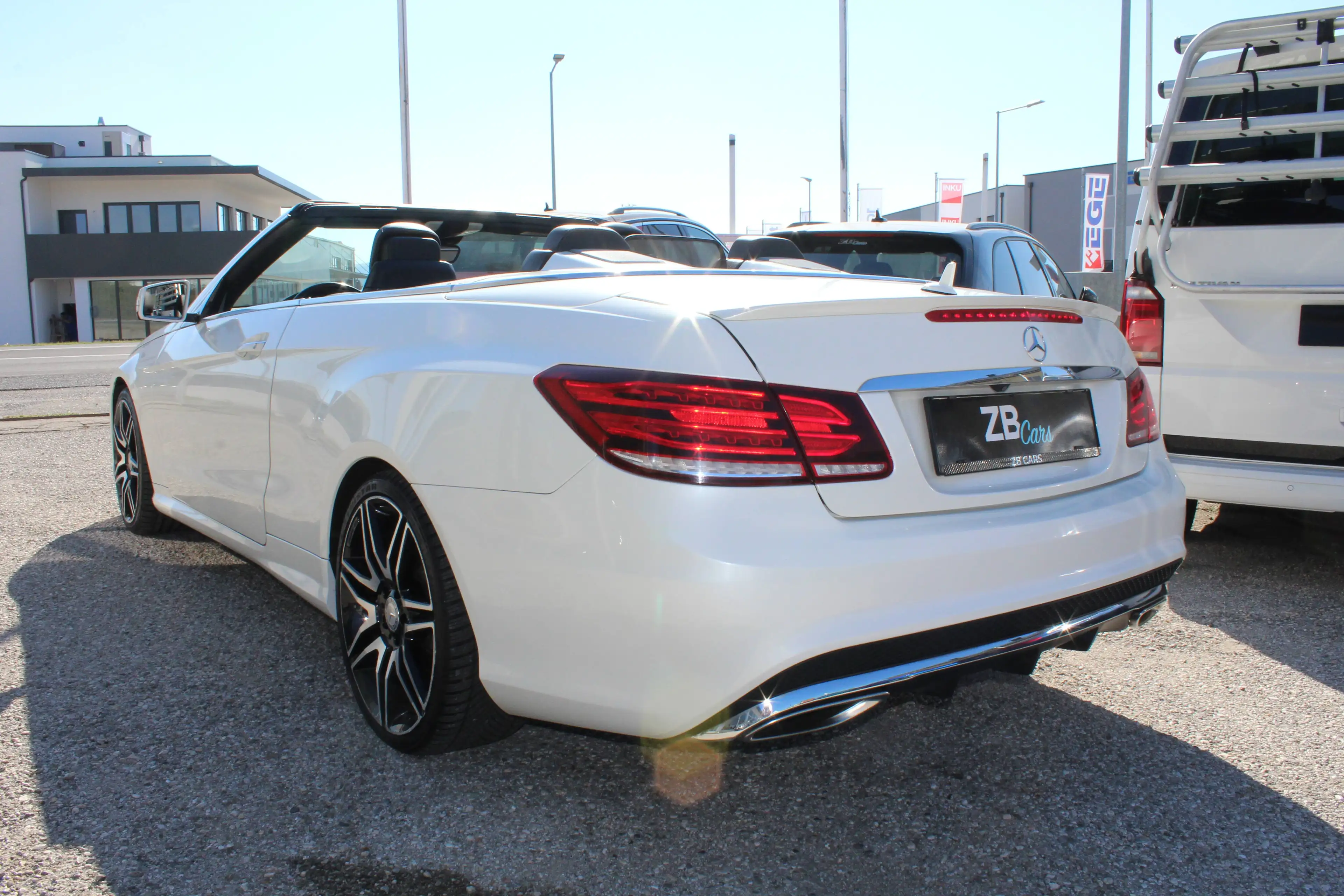 Mercedes-Benz E 400 E 400 AMG Sportpaket // DESIGNO // AIRCAP // Harman Kardon // — photo 9