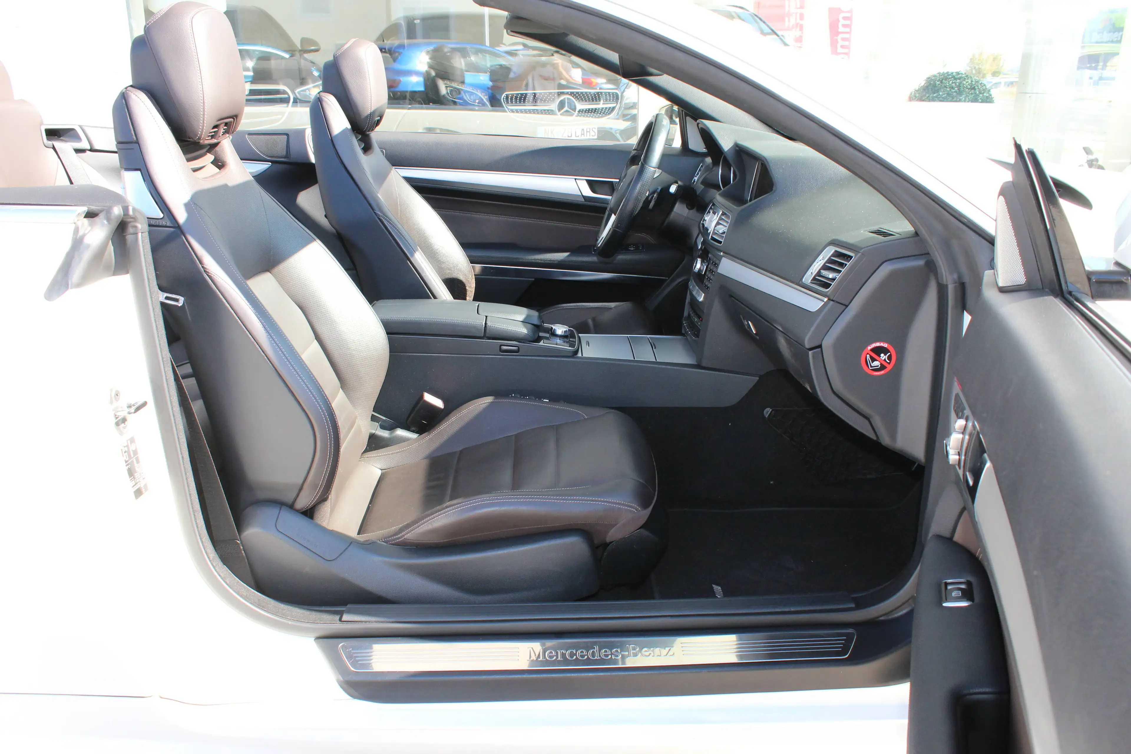 Mercedes-Benz E 400 E 400 AMG Sportpaket // DESIGNO // AIRCAP // Harman Kardon // — photo 15