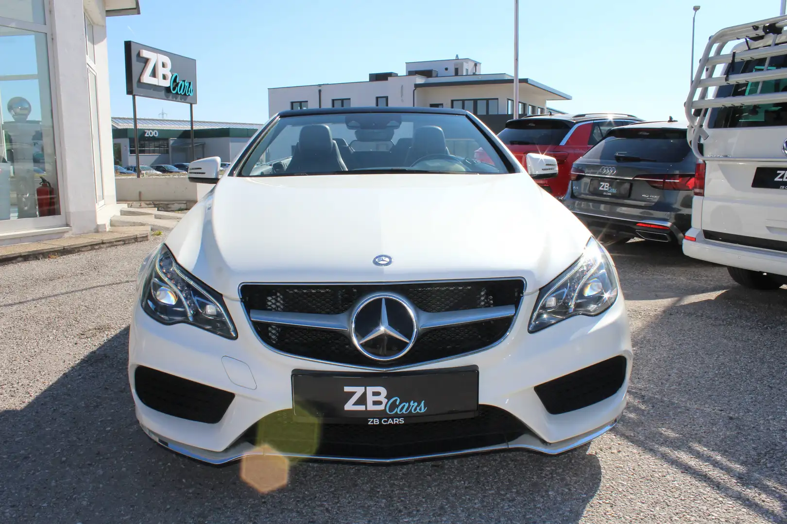 Mercedes-Benz E 400 E 400 AMG Sportpaket // DESIGNO // AIRCAP // Harman Kardon // Weiß - 2