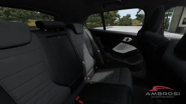 BMW 1 Series view 13