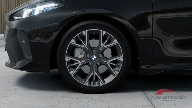 BMW 1 Series view 8
