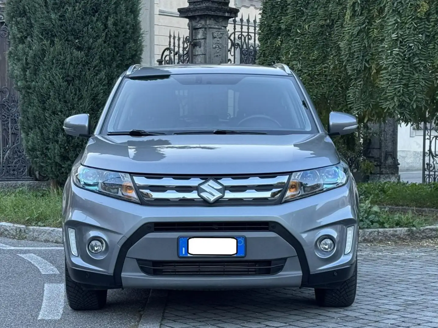 Suzuki Vitara 1.6 DDiS 4WD AllGrip DCT V-Top Gris - 2