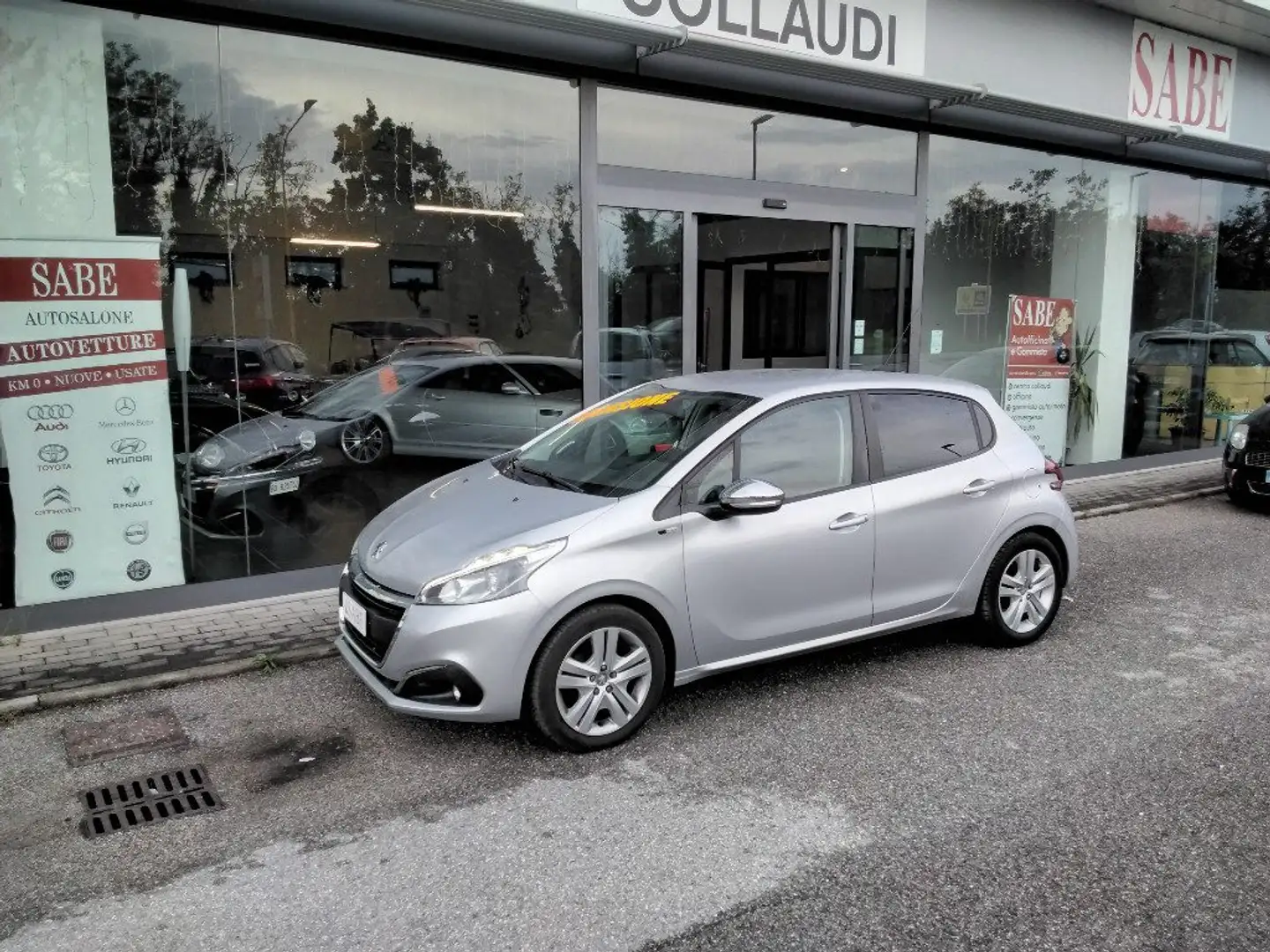 Peugeot 208 VTi Style 82cv Argento - 1