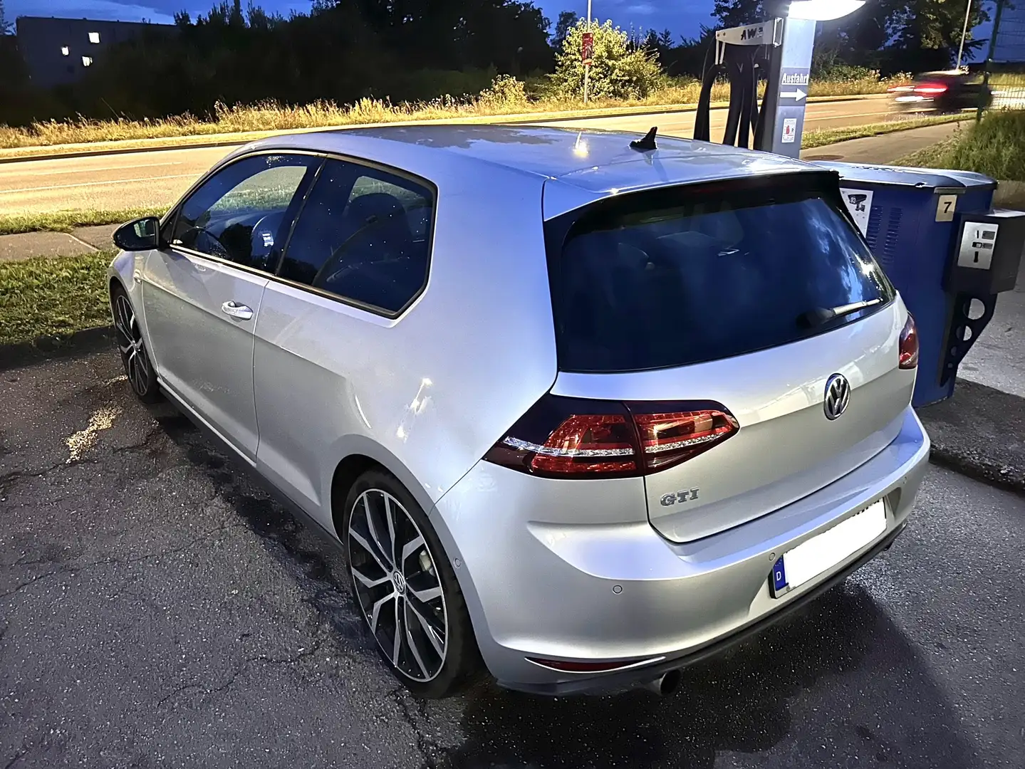 Volkswagen Golf GTI Performance DSG - Scheckheft gepflegt Stříbrná - 2