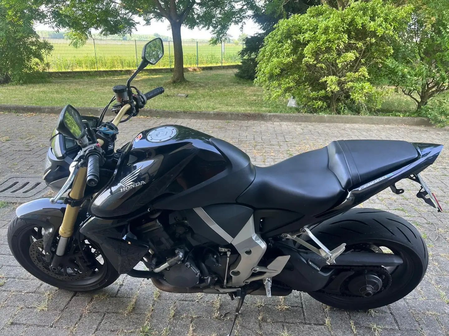 Honda CB 1000 honda cb 1000r - 1