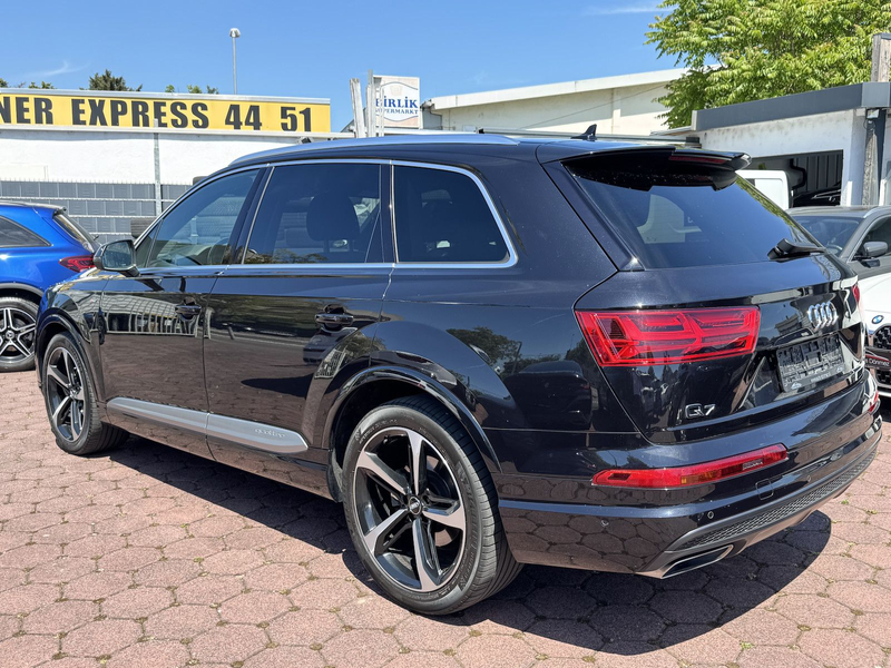 Audi Q7 3.0 TDI quattro S-Line PANO LUFT MASSAGE HUD — photo 7