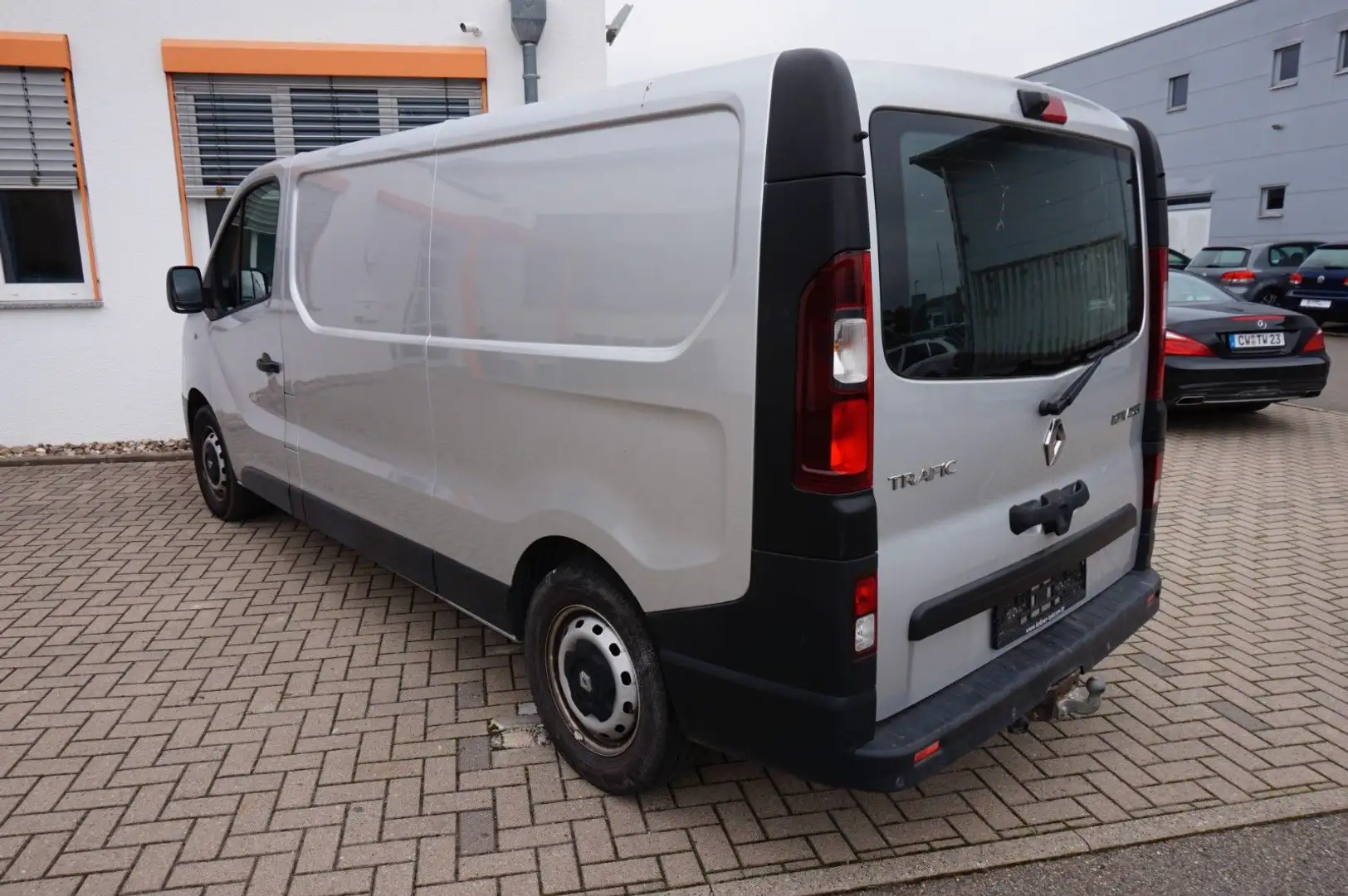 Renault Trafic Kasten L2H1 3,0t Komfort 125kw AHK Standh Grigio - 2