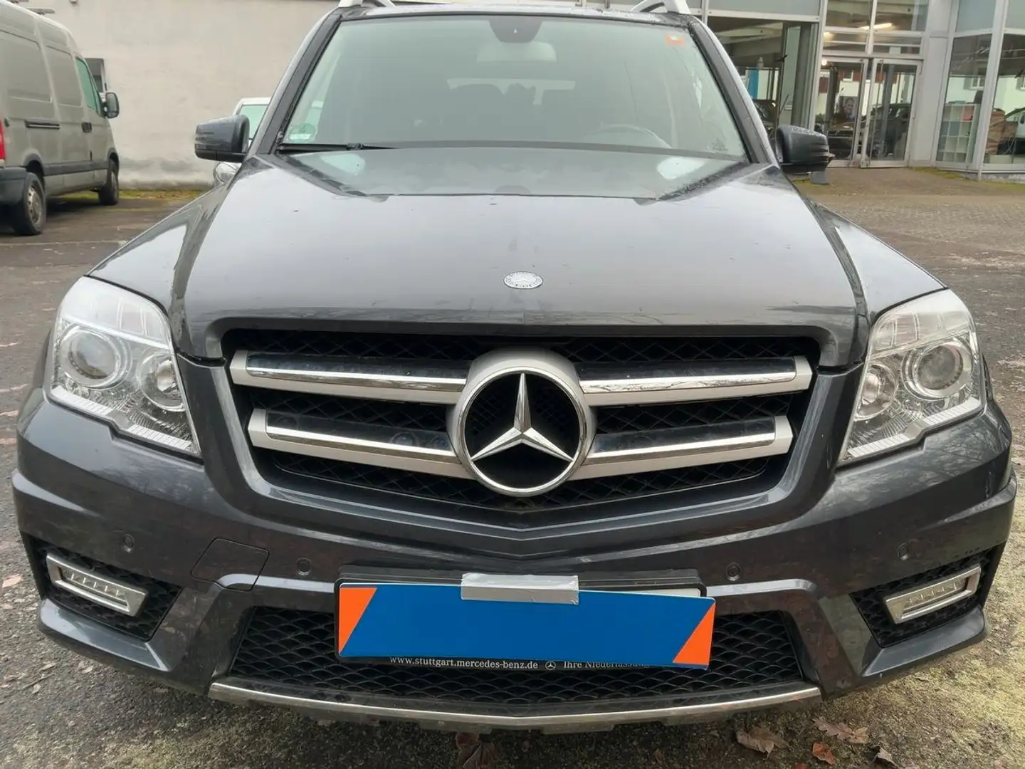 Mercedes-Benz GLK 300 4Matic AMG *1.Hand*Panorama*Scheckheft* Grau - 2