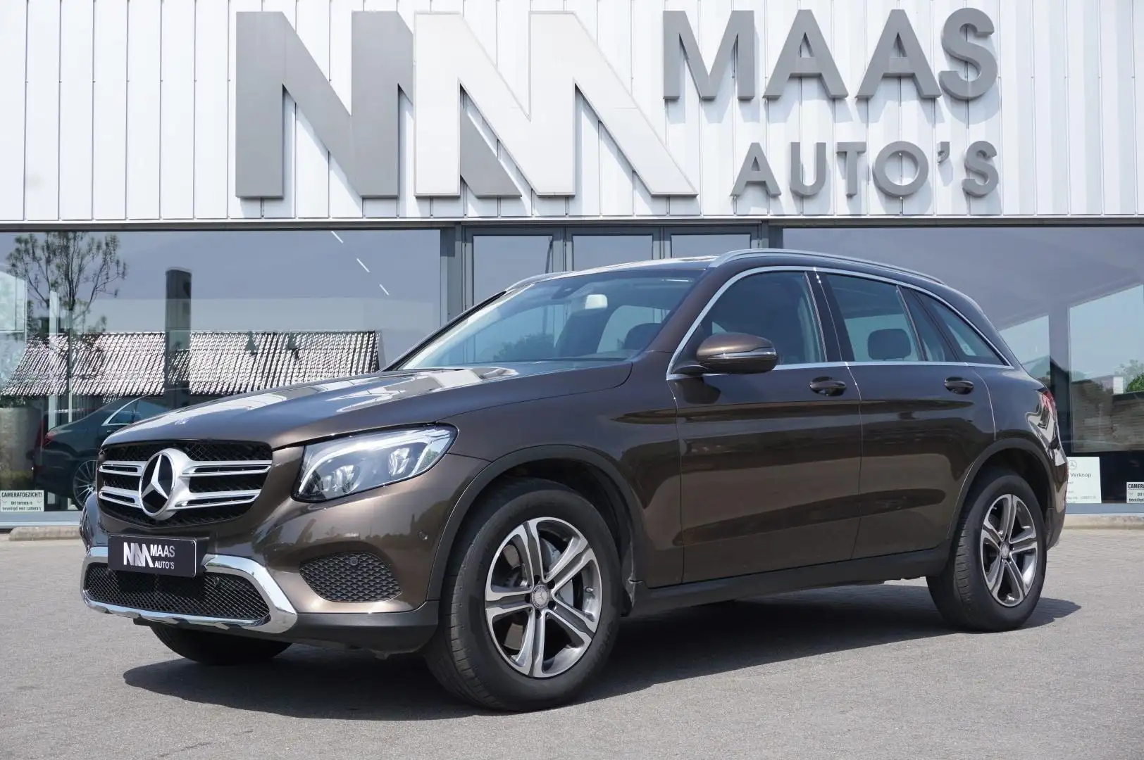 Mercedes-Benz GLC 250 4MATIC EXCLUSIVE AMBITION Brązowy - 1