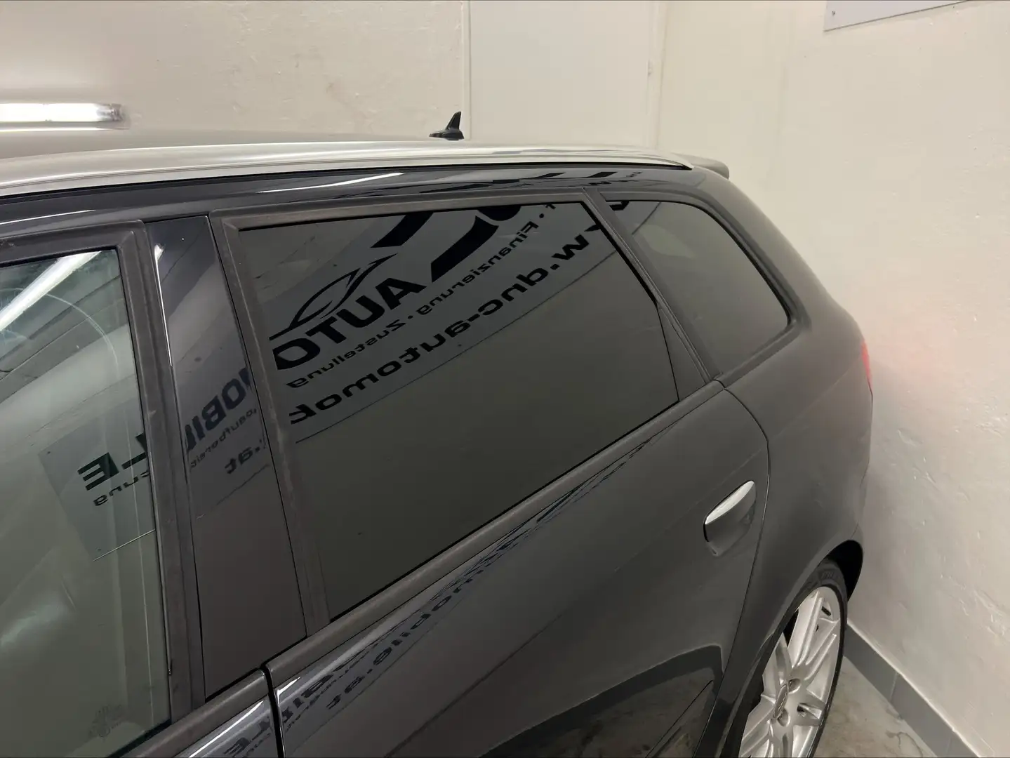 Audi A3 2.0 TDI S-Line Sportpaket Plus Schwarz - 2