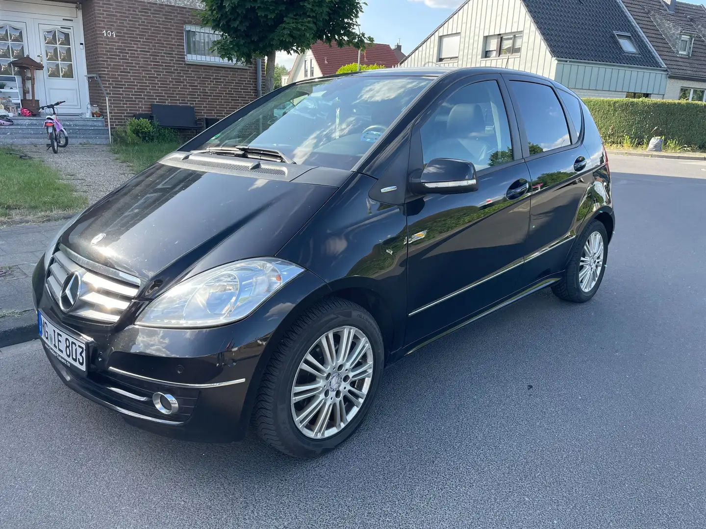 Mercedes-Benz A 180 A 180 CDI | 2.Hand | Automatik | Navi | Klima Schwarz - 1