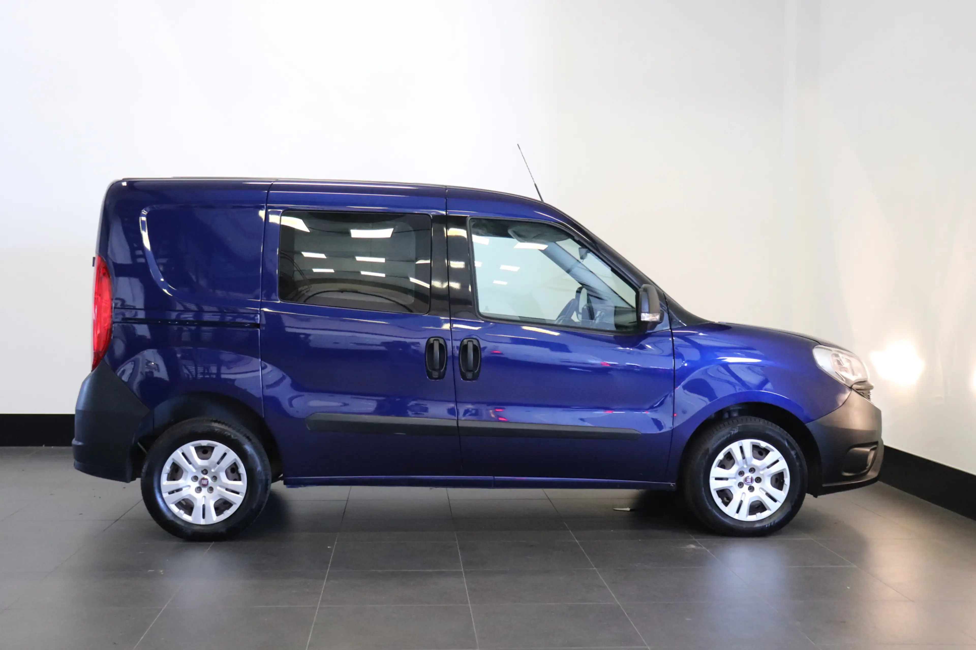 Fiat Doblo Cargo 1.3 MJ EURO6 - Airco - Navi - Cruise - €6.95 — photo 7