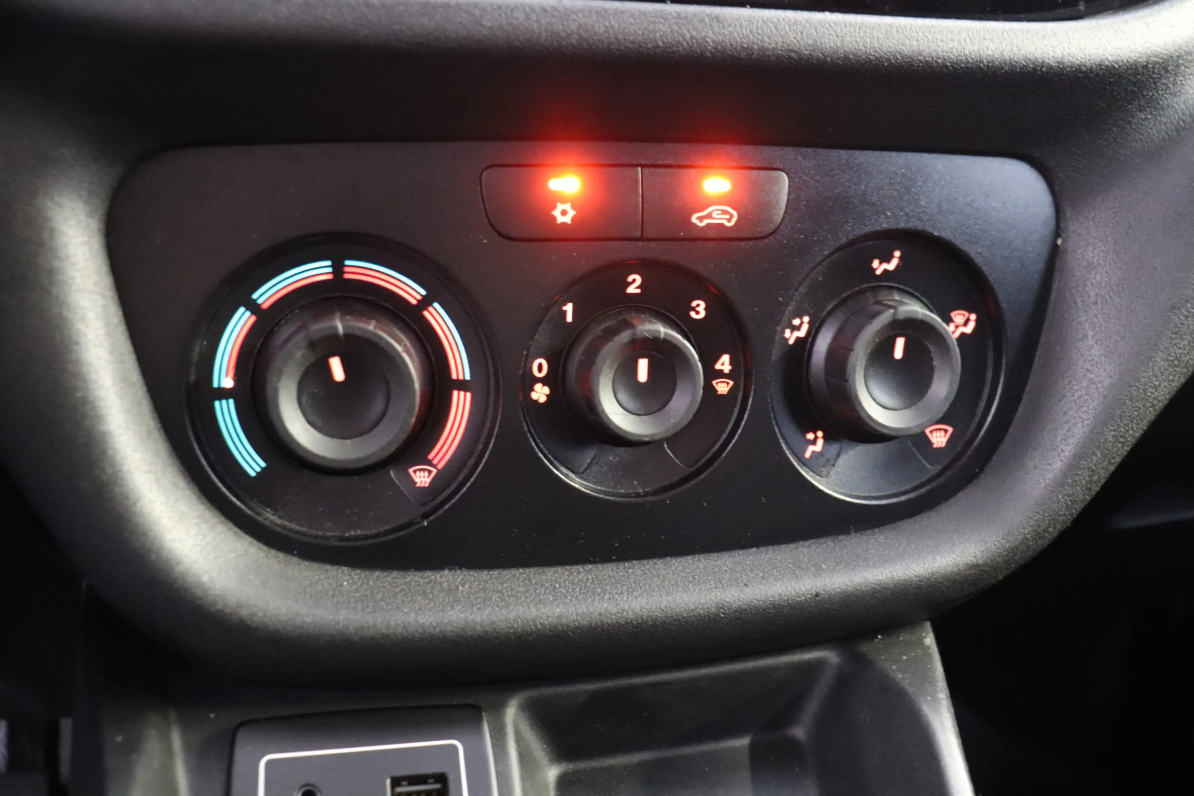 Fiat Doblo Cargo 1.3 MJ EURO6 - Airco - Navi - Cruise - €6.95 — photo 16