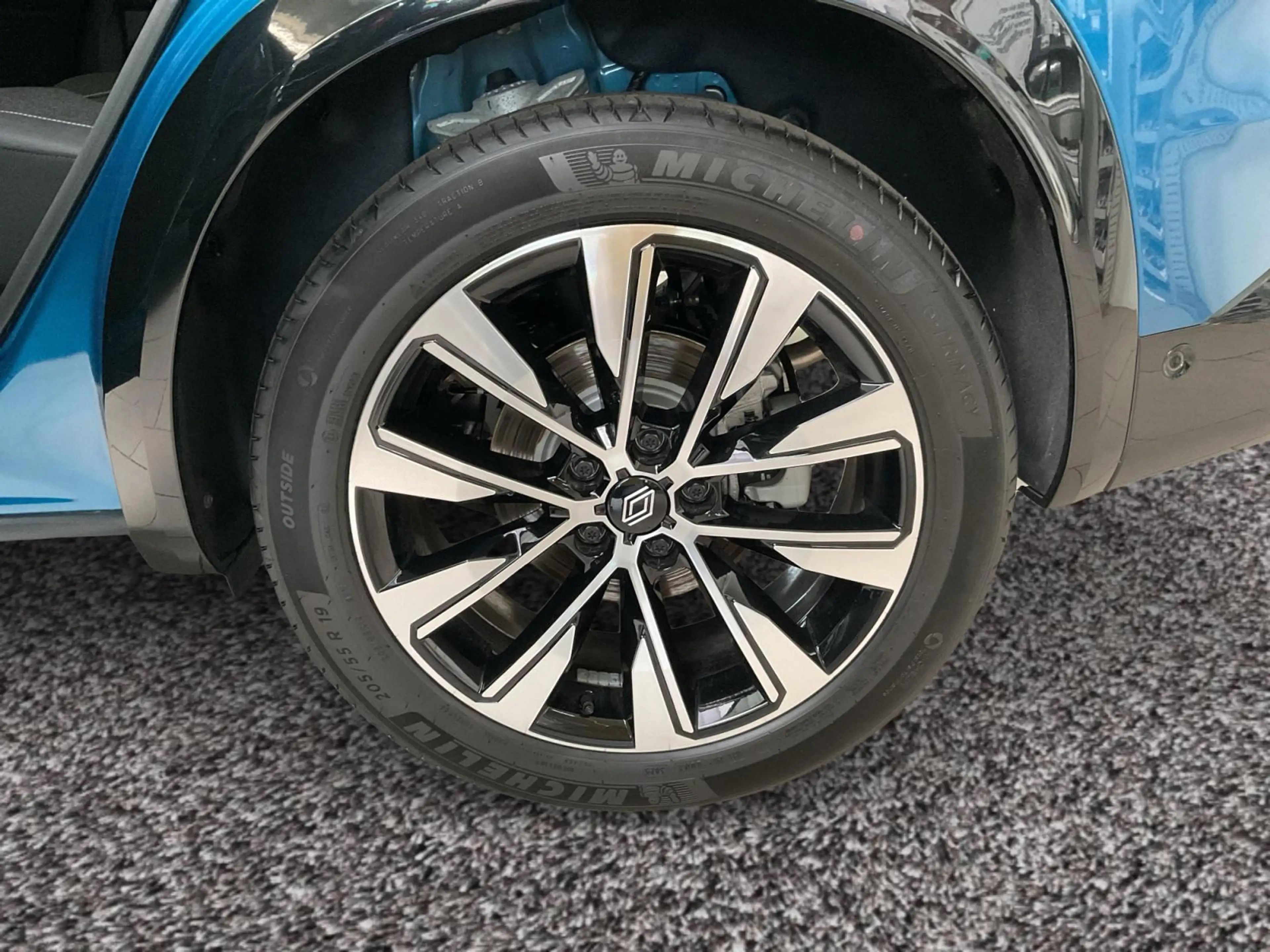 Renault Austral Techno Full Hybrid E-Tech 200 AKTION* — photo 13