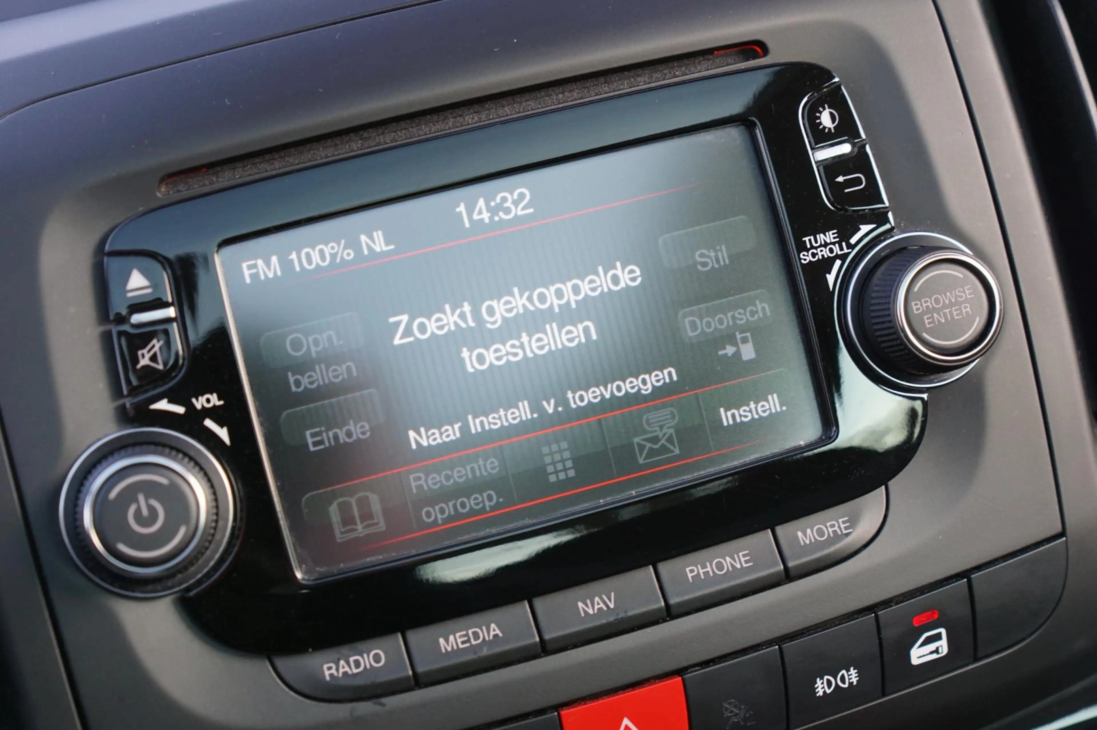 Fiat 500L 1.4-T-Jet Beats Edition - Blu Tornado - Panorama/C — photo 15