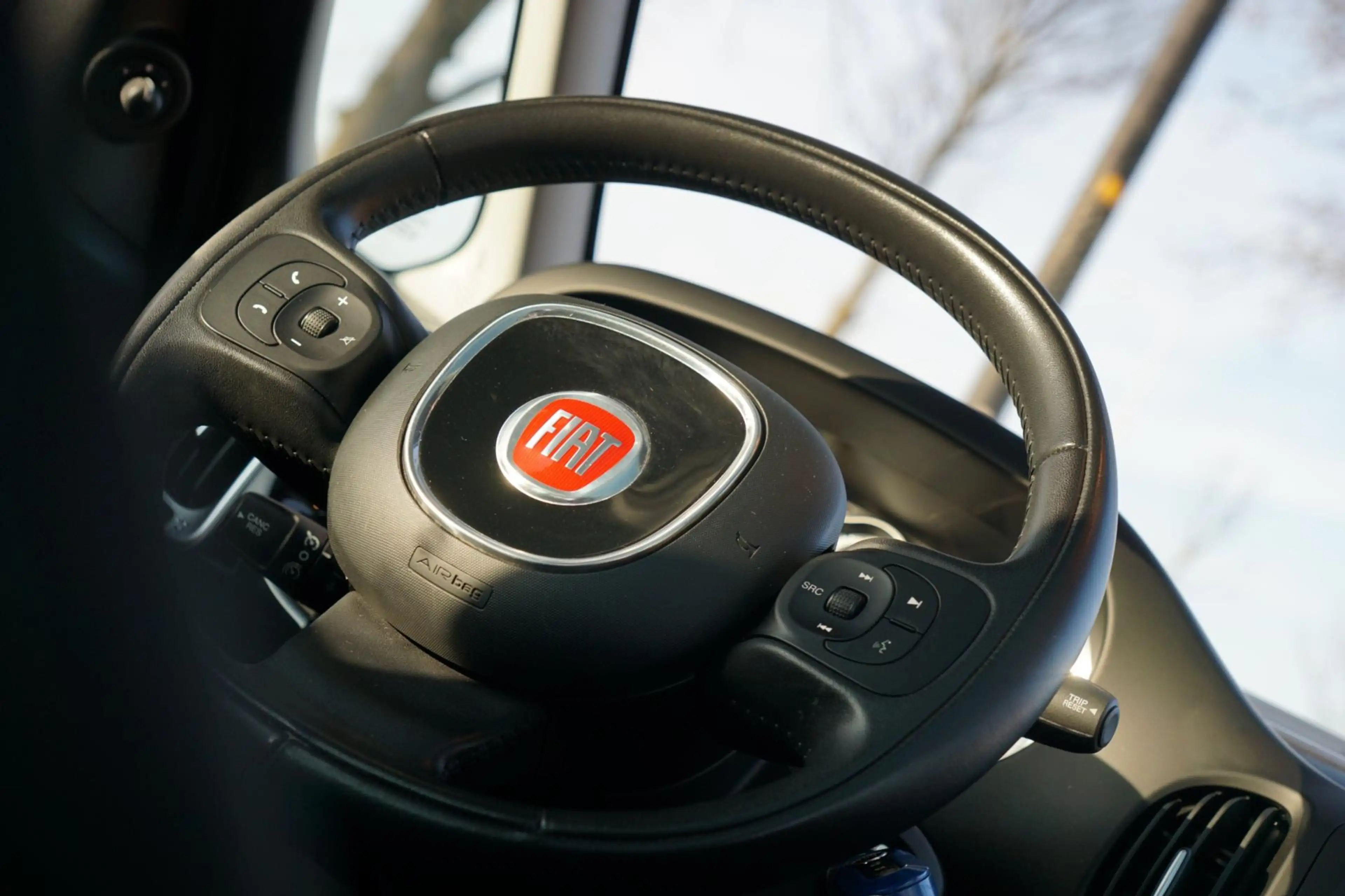 Fiat 500L 1.4-T-Jet Beats Edition - Blu Tornado - Panorama/C — photo 22