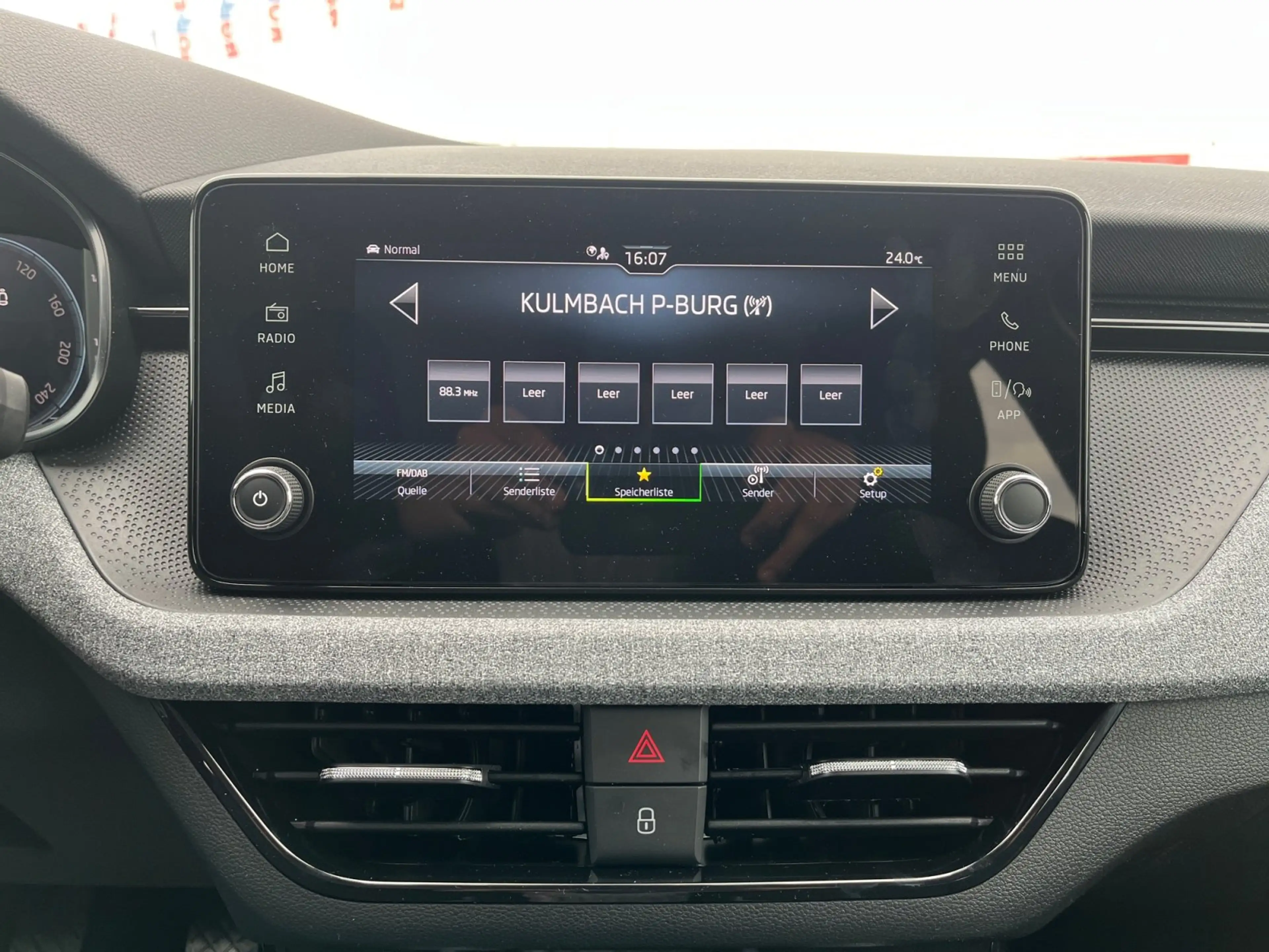 Skoda Kamiq Tour 1.0 TSI Matrix-LED AHK-schwenkbar USB — photo 13