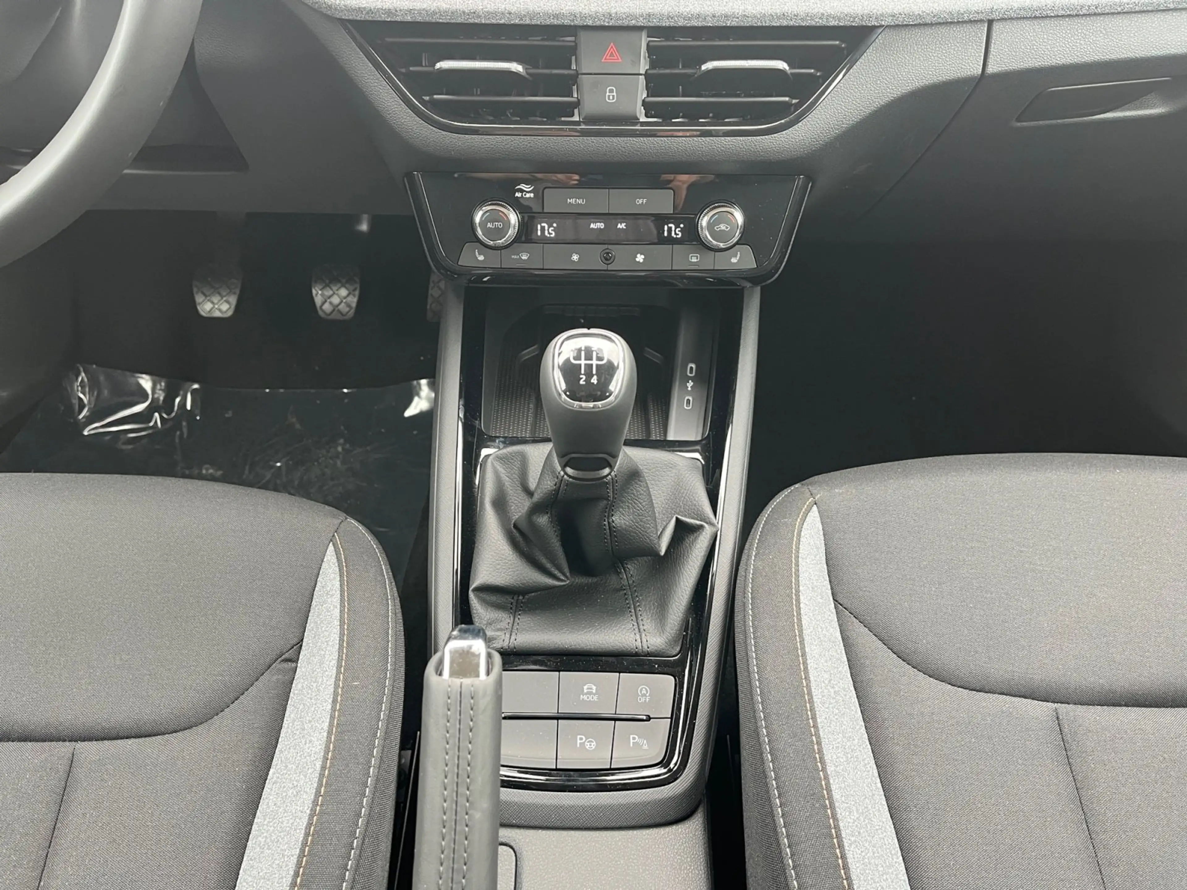 Skoda Kamiq Tour 1.0 TSI Matrix-LED AHK-schwenkbar USB — photo 9