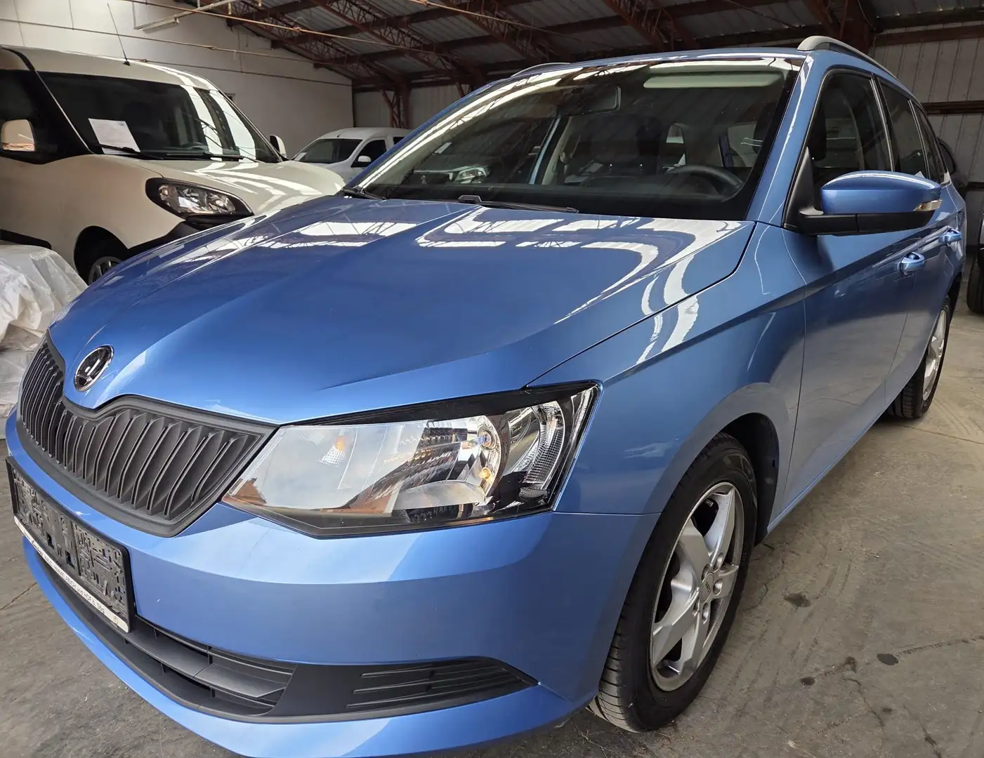 Skoda Fabia Active Blau - 1