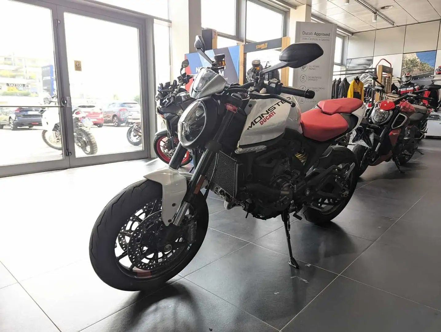 Ducati Monster 937 MONSTER PLUS ICEBERG WHITE 2024 EUR Bianco - 2