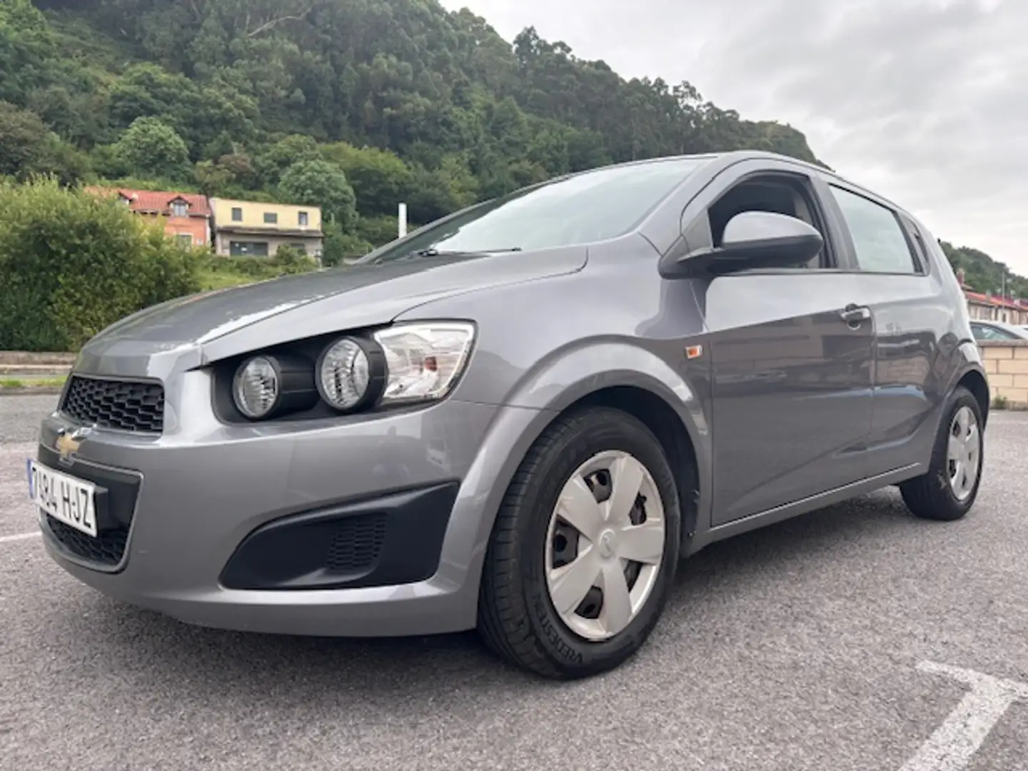 Chevrolet Aveo 1.3D LT Gris - 1